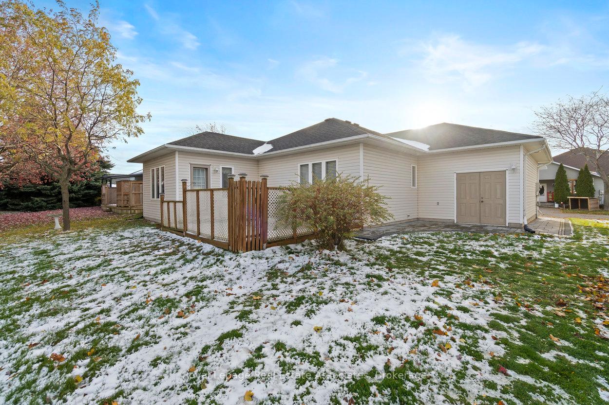 Photo 17 of 3 Fir Drive, Clarington, Newcastle — HOMEH