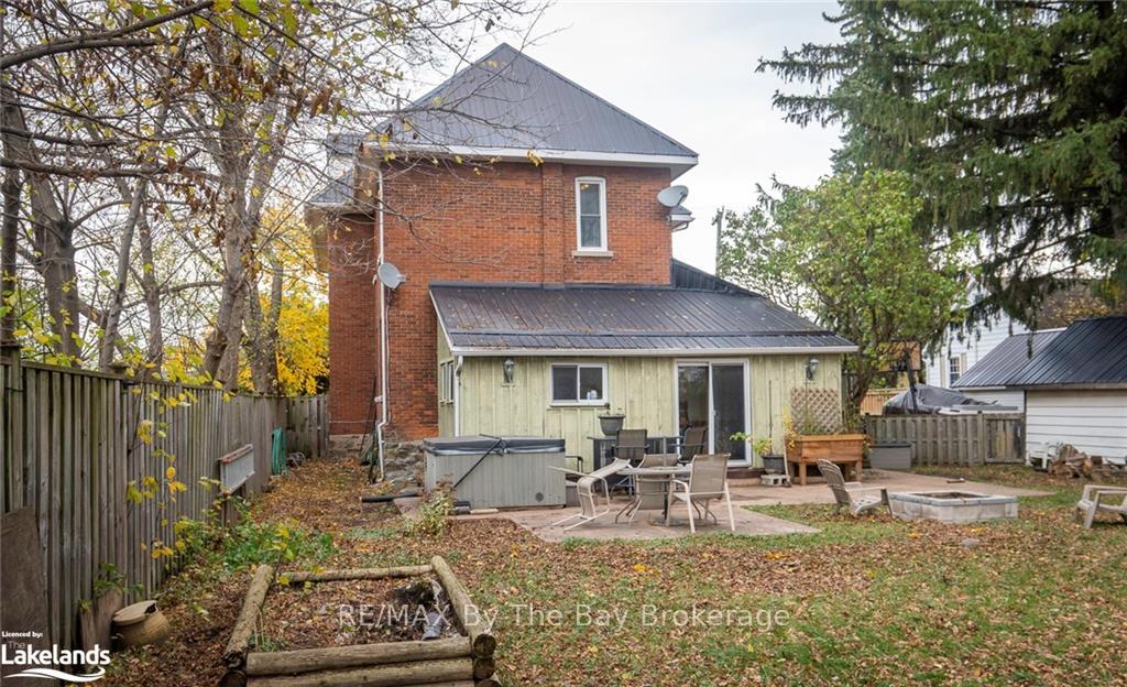 Photo 4 of 211 Huron Street, Clearview, Stayner — HOMEH