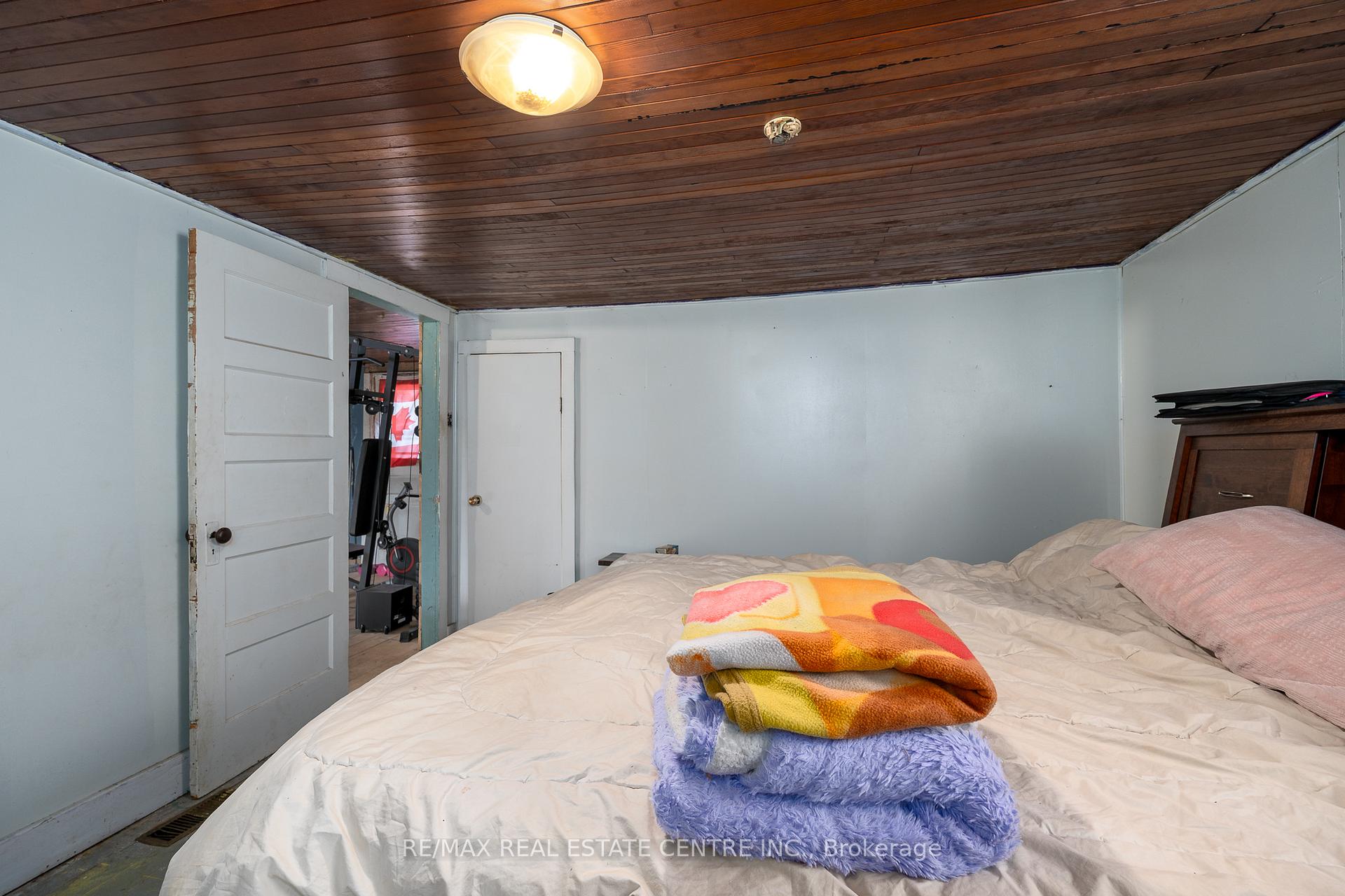 Photo 4 of 1096 Elm Tree Road, Frontenac, Frontenac Centre — HOMEH