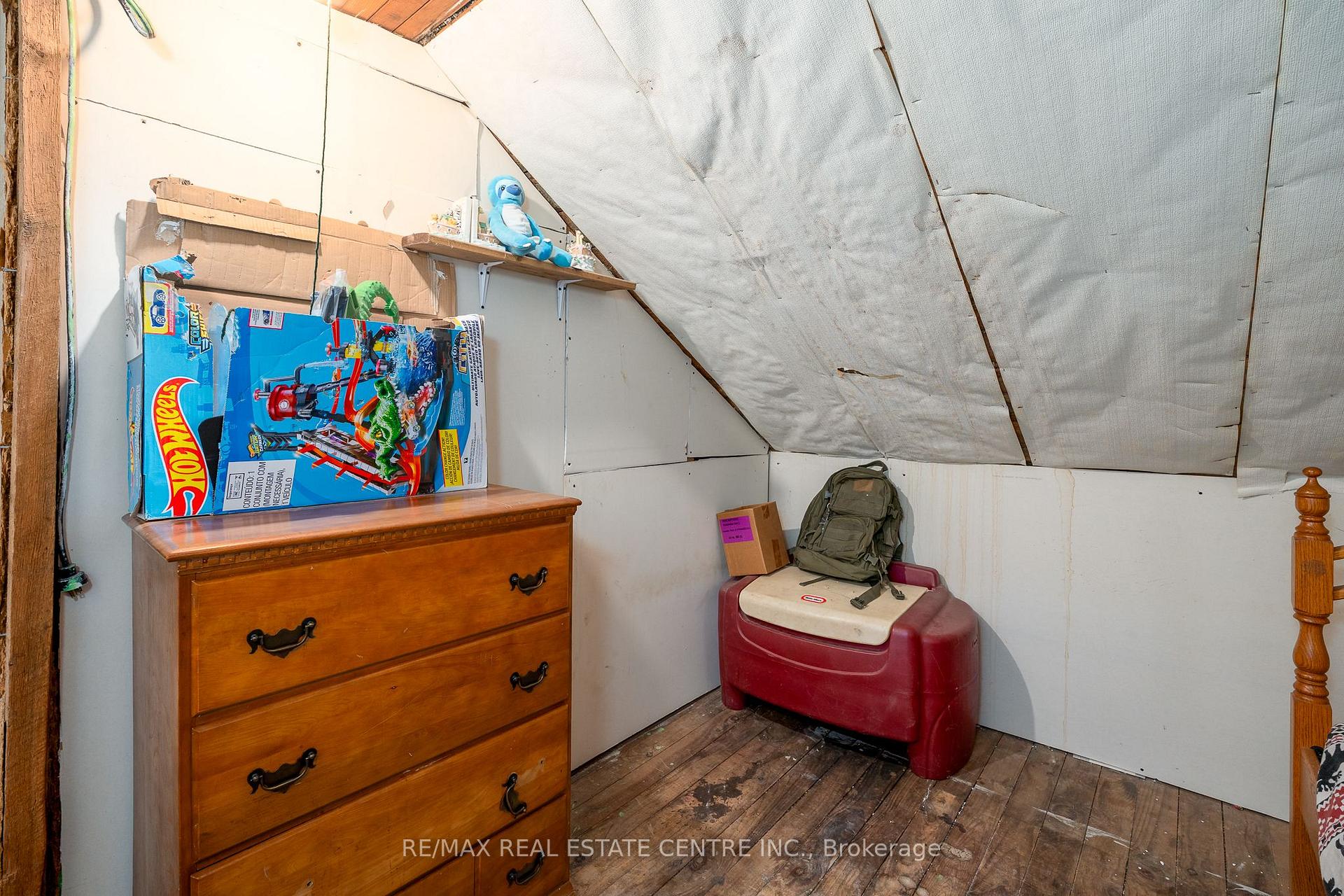 Photo 8 of 1096 Elm Tree Road, Frontenac, Frontenac Centre — HOMEH