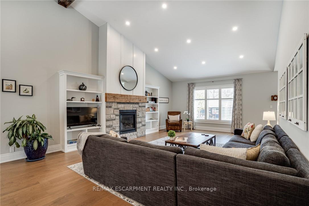Photo 10 of 14 Sullivan's Lane, Hamilton, Dundas — HOMEH