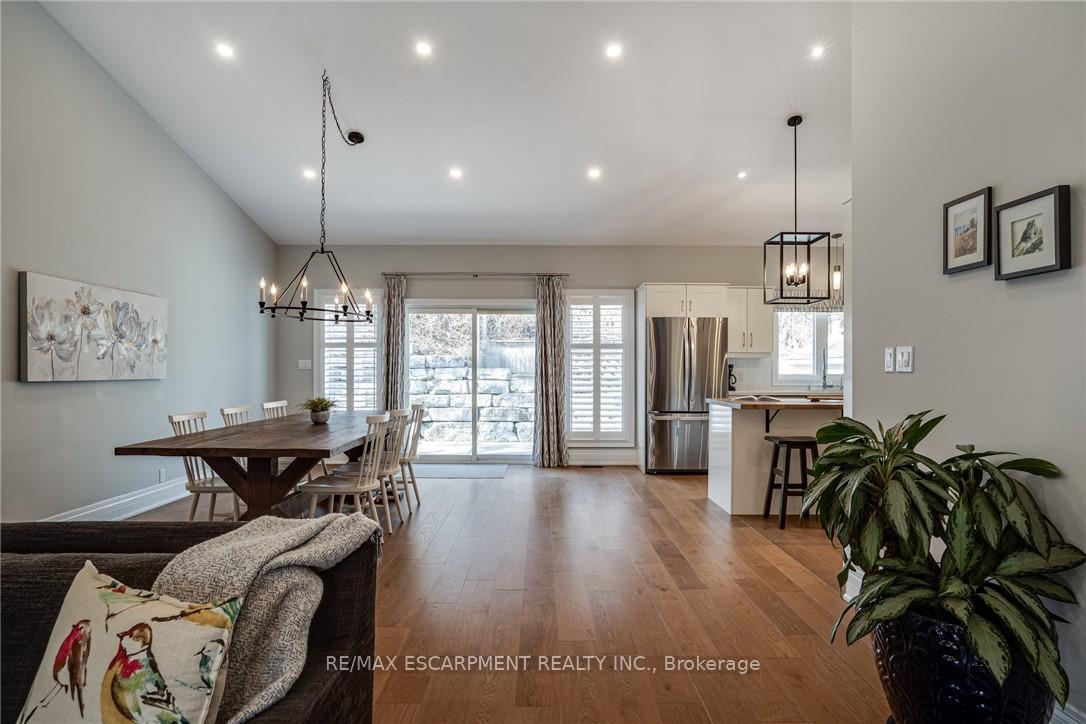 Photo 8 of 14 Sullivan's Lane, Hamilton, Dundas — HOMEH