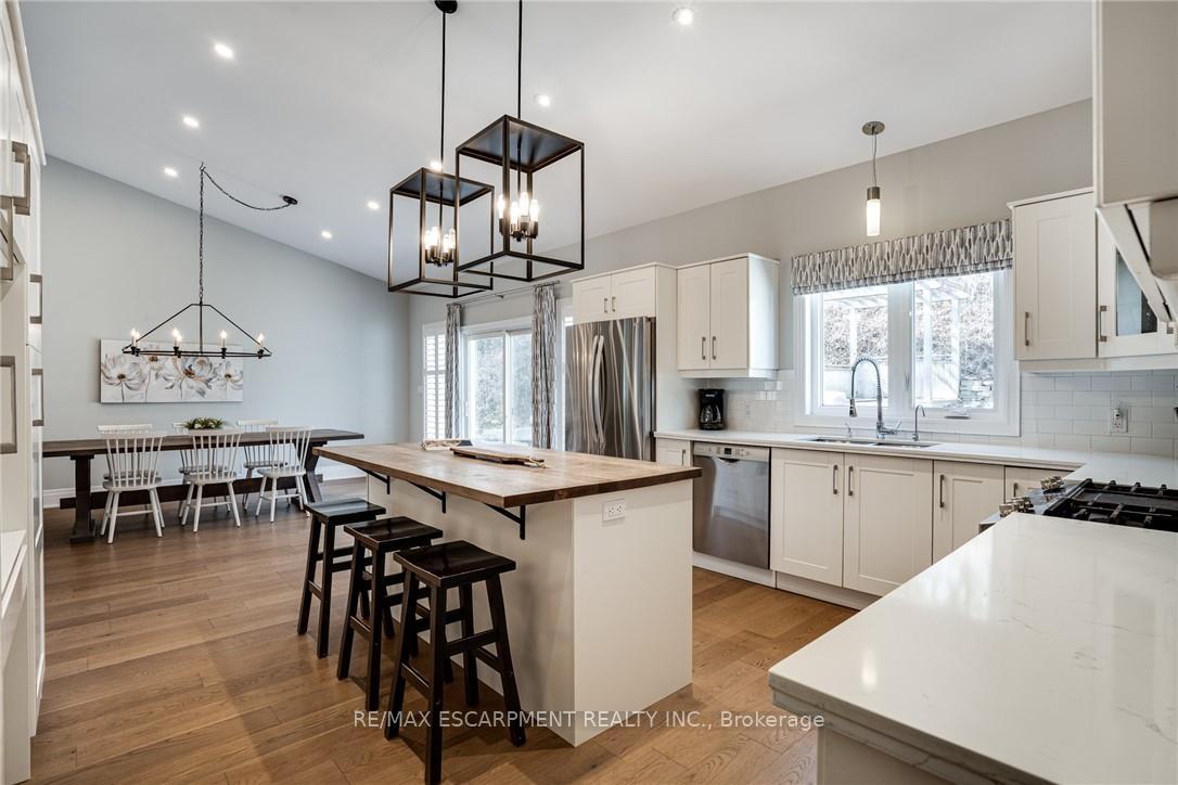 Photo 3 of 14 Sullivan's Lane, Hamilton, Dundas — HOMEH