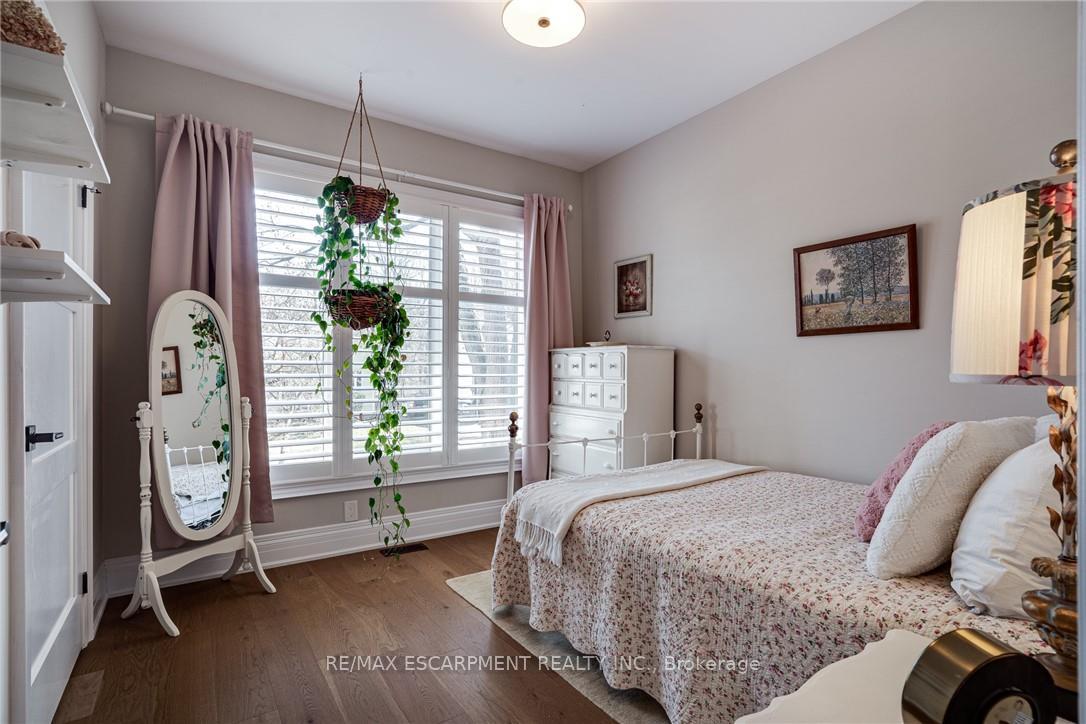 Photo 26 of 14 Sullivan's Lane, Hamilton, Dundas — HOMEH