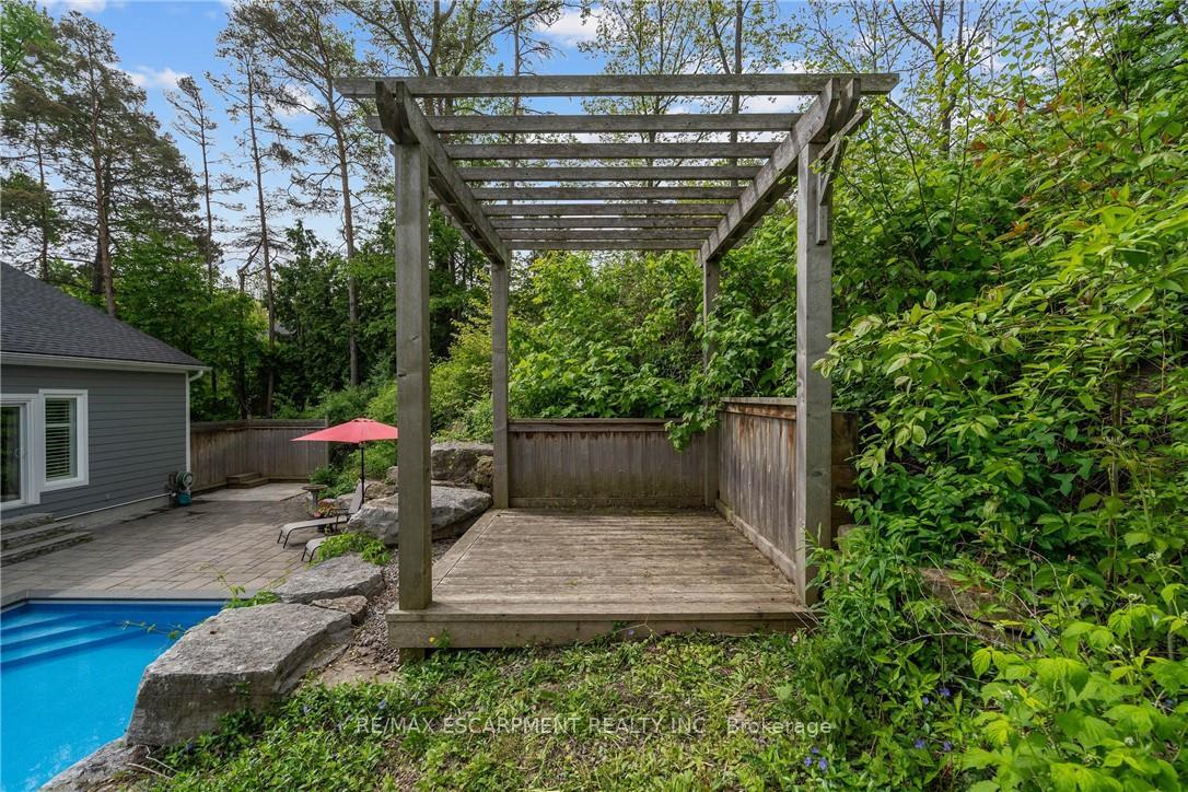 Photo 39 of 14 Sullivan's Lane, Hamilton, Dundas — HOMEH