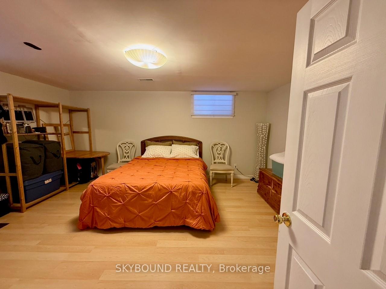 Photo 19 of 141 Gosling Gardens, Guelph, Clairfields/Hanlon Business Park — HOMEH