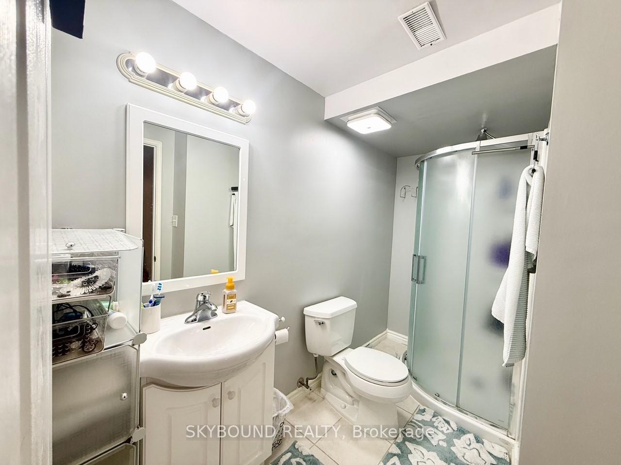 Photo 15 of 141 Gosling Gardens, Guelph, Clairfields/Hanlon Business Park — HOMEH
