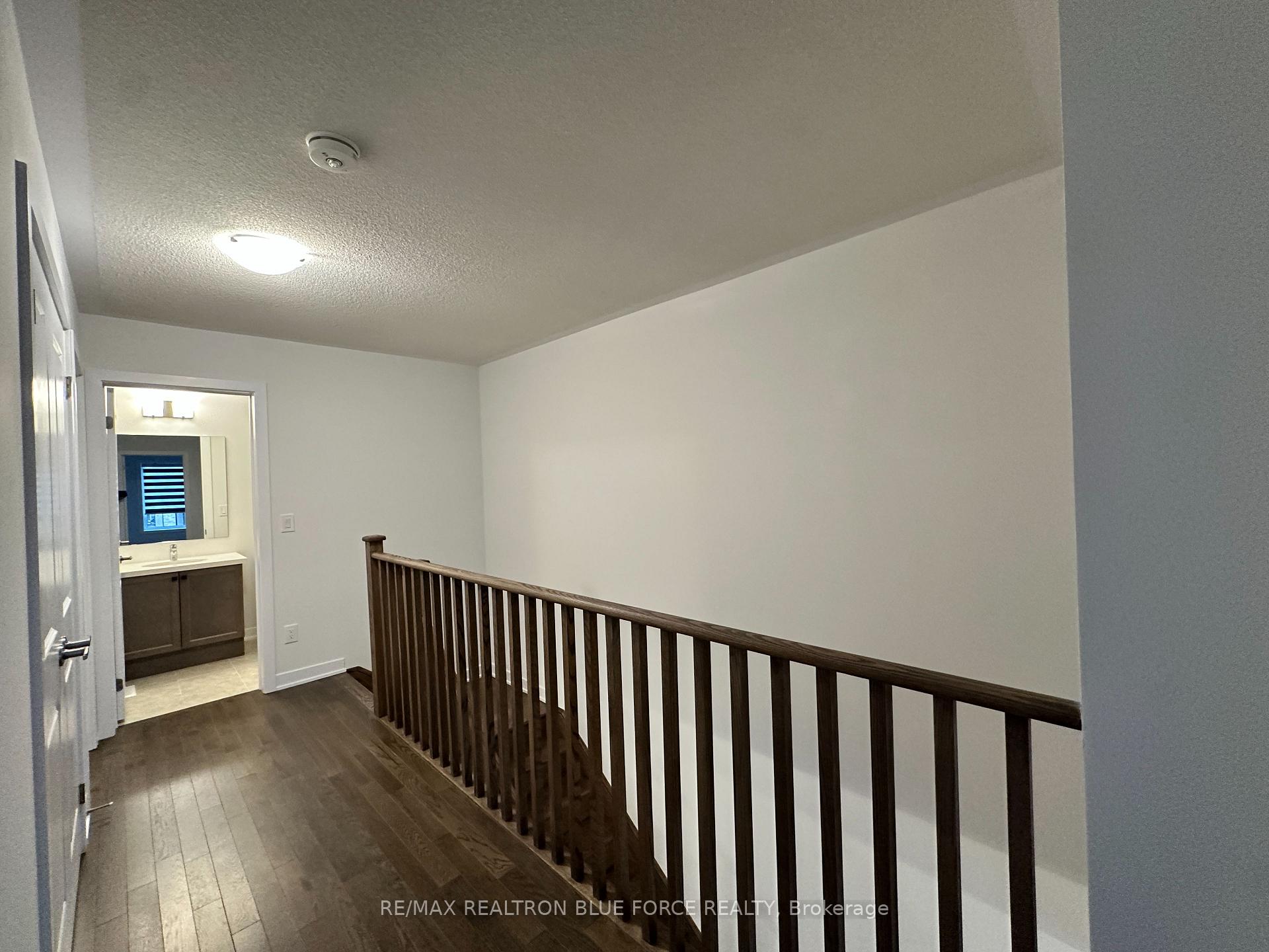 Photo 3 of 13 John Canning Way, Markham, Unionville — HOMEH