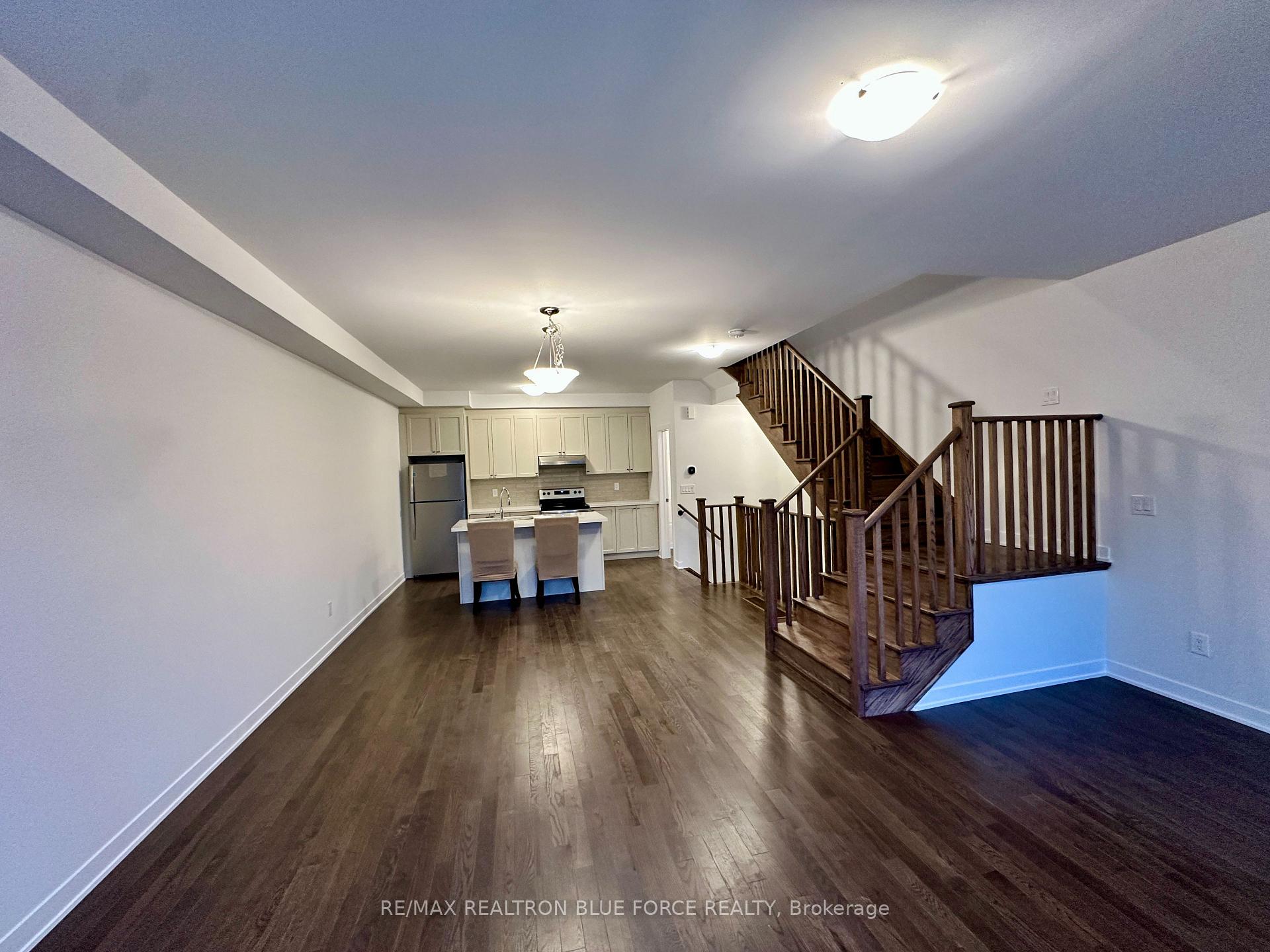 Photo 8 of 13 John Canning Way, Markham, Unionville — HOMEH
