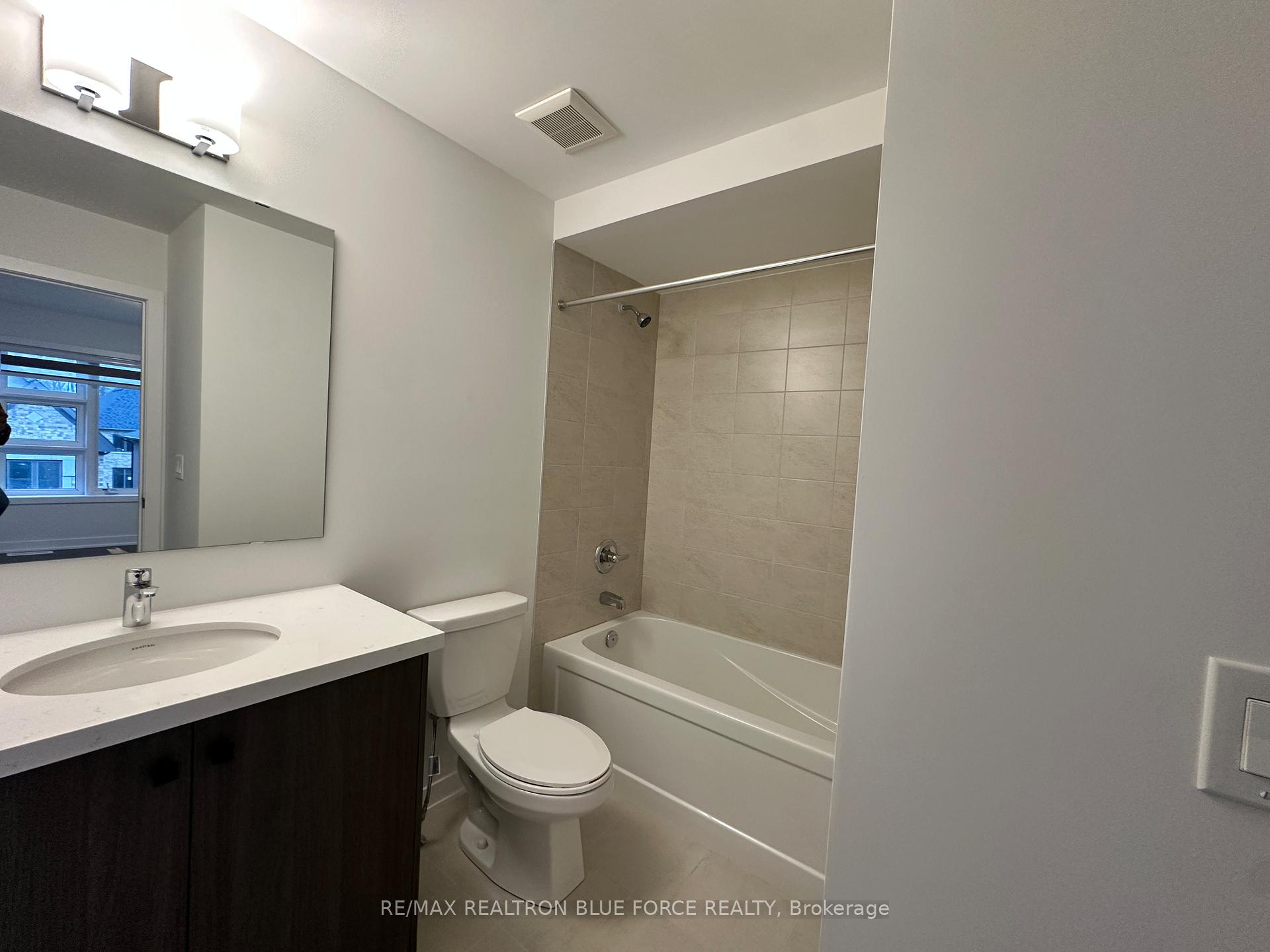 Photo 6 of 13 John Canning Way, Markham, Unionville — HOMEH