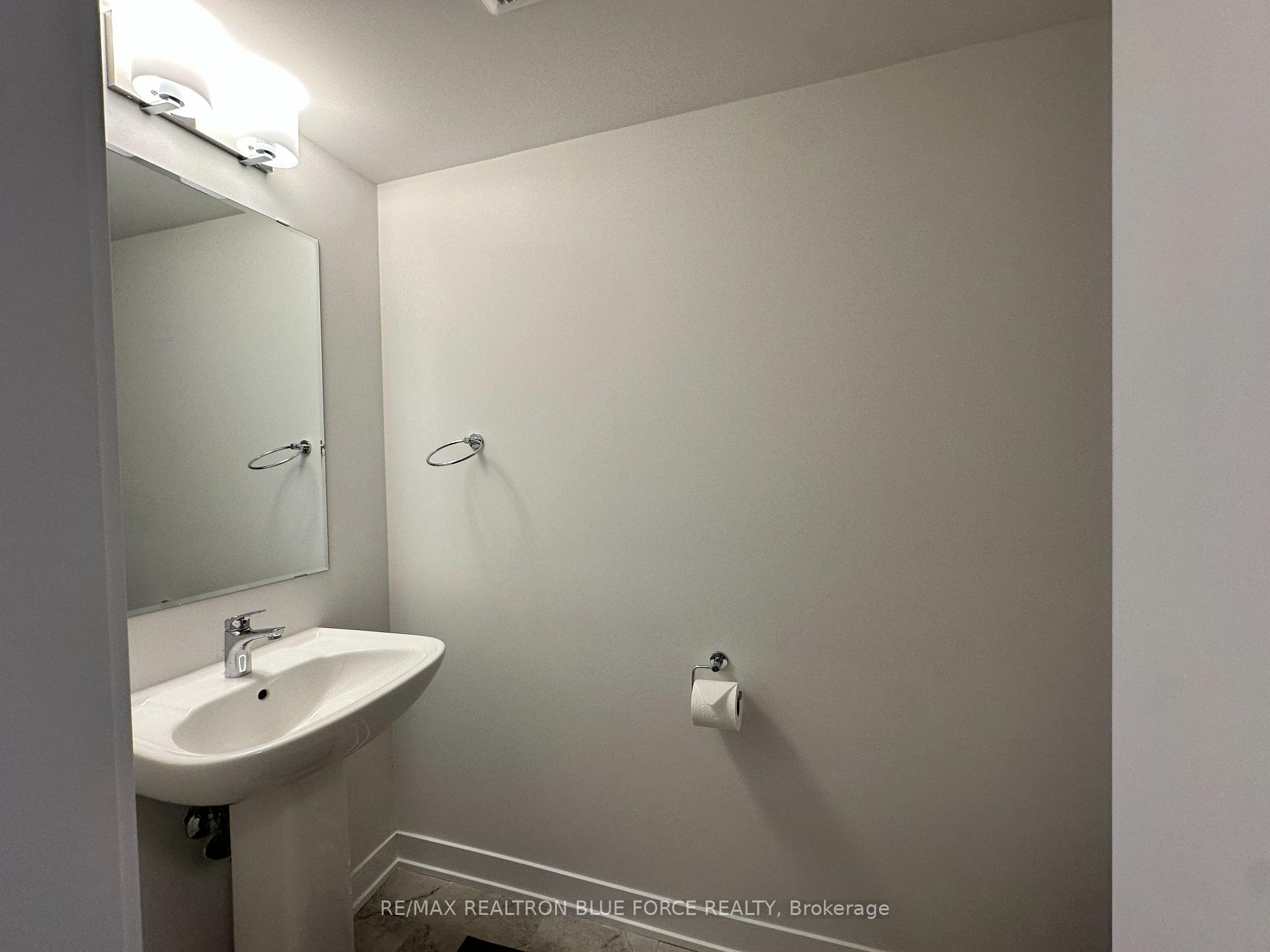 Photo 4 of 13 John Canning Way, Markham, Unionville — HOMEH