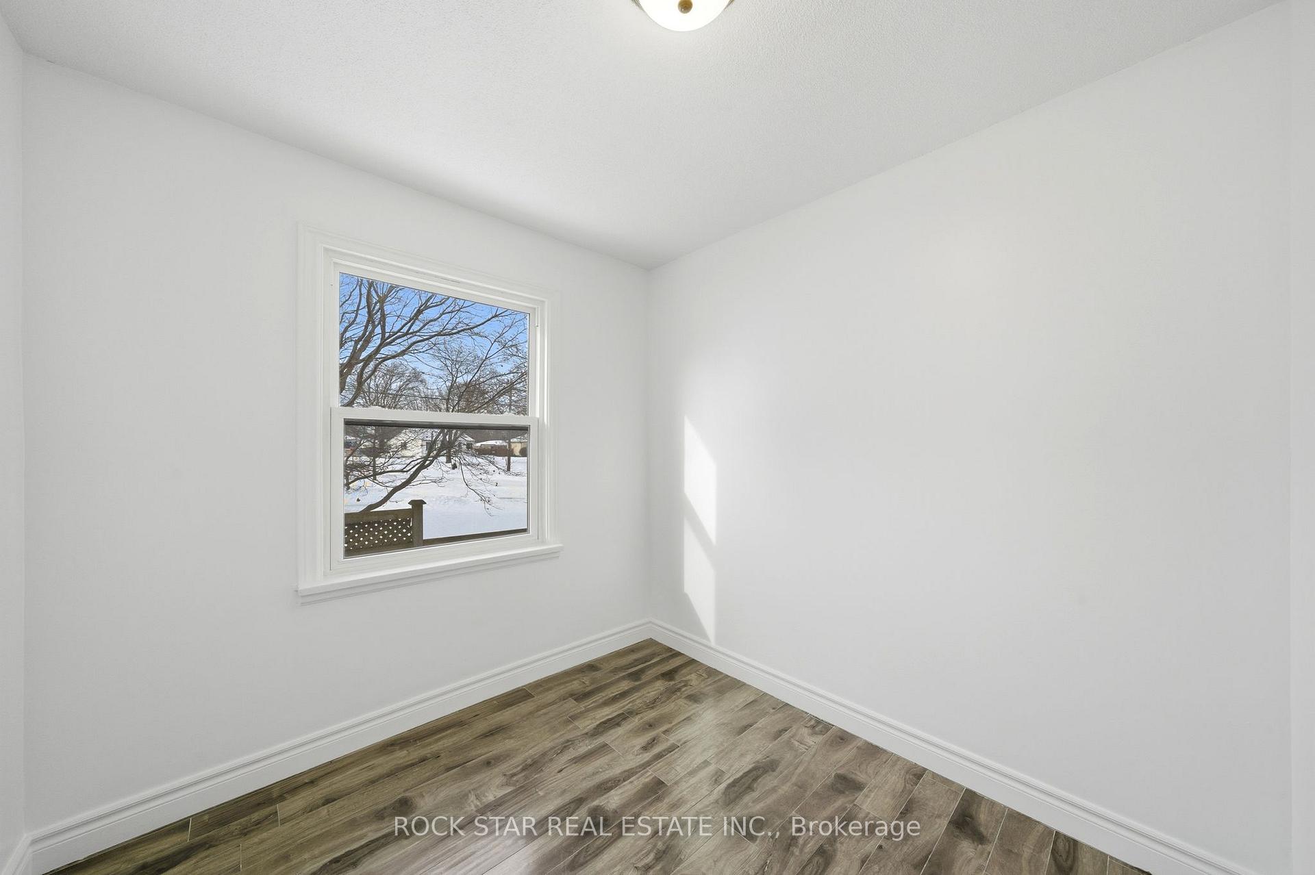 Photo 12 of 11 Nickerson Avenue, St. Catharines, Vine/Linwell — HOMEH