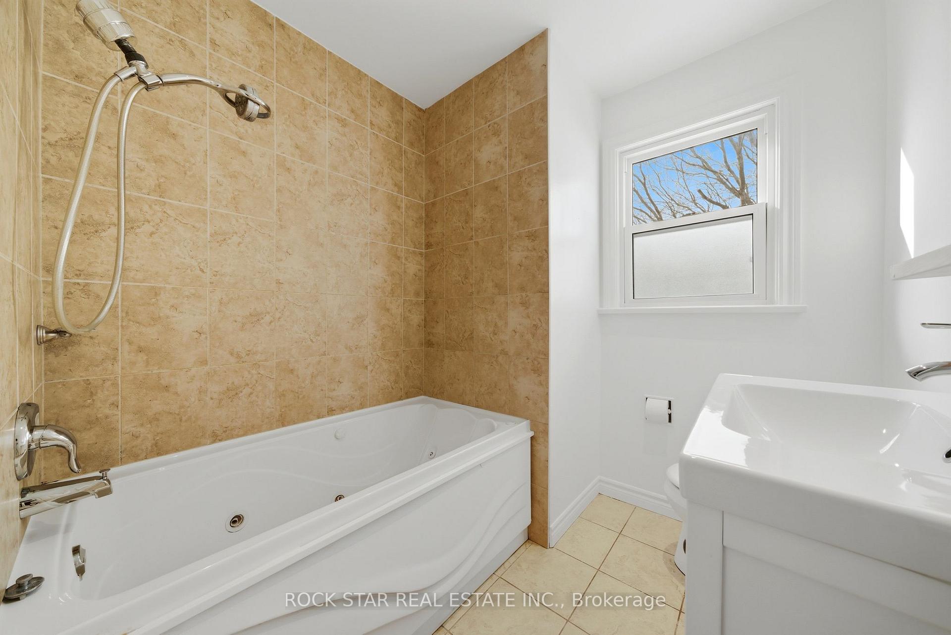 Photo 16 of 11 Nickerson Avenue, St. Catharines, Vine/Linwell — HOMEH