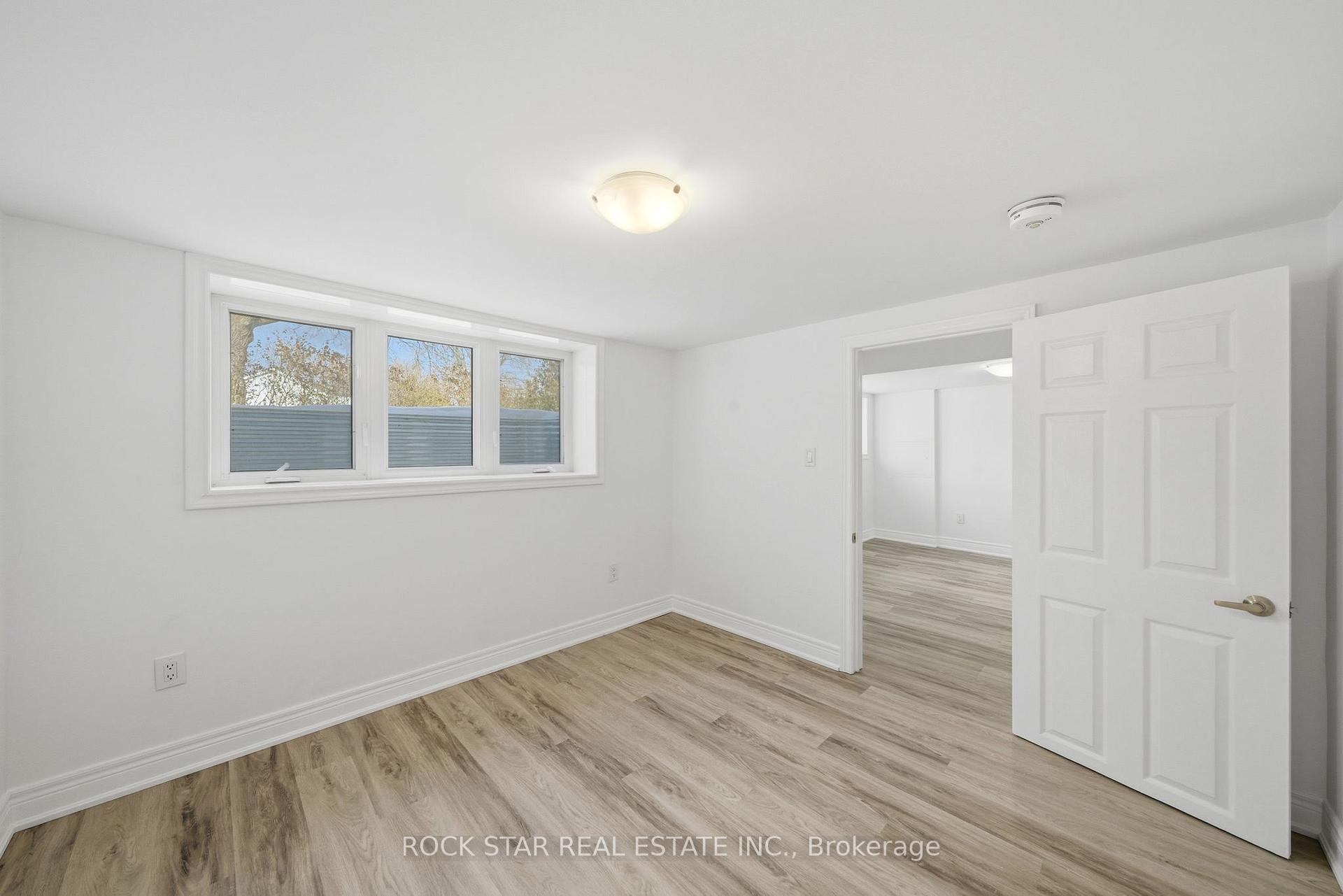 Photo 26 of 11 Nickerson Avenue, St. Catharines, Vine/Linwell — HOMEH