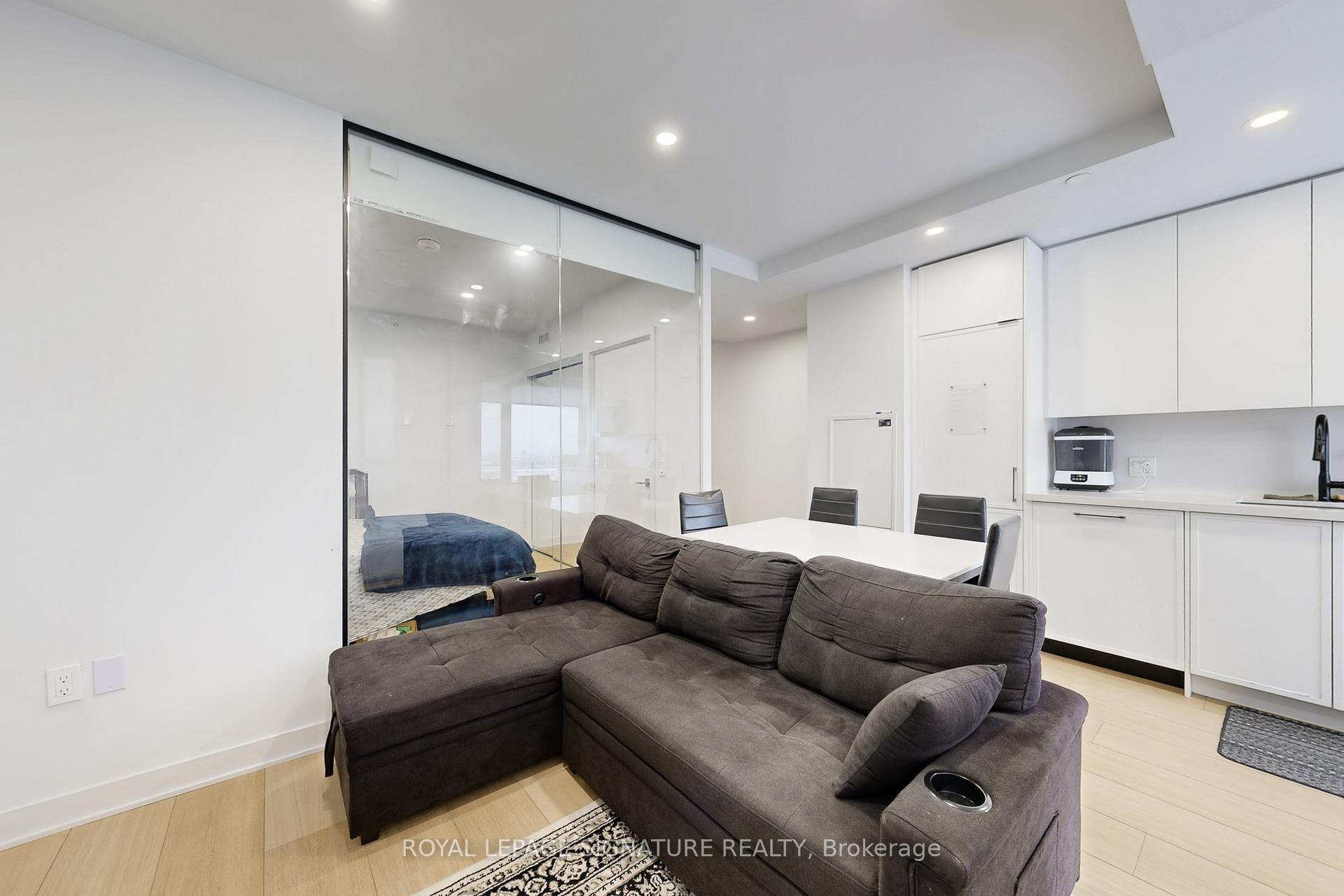 Photo 13 of Unit 2209, 2920 Hwy 7, Vaughan, Concord — HOMEH
