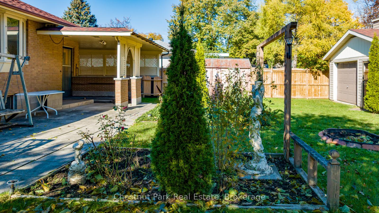 Photo 19 of 185 Walnut Street, Collingwood — HOMEH