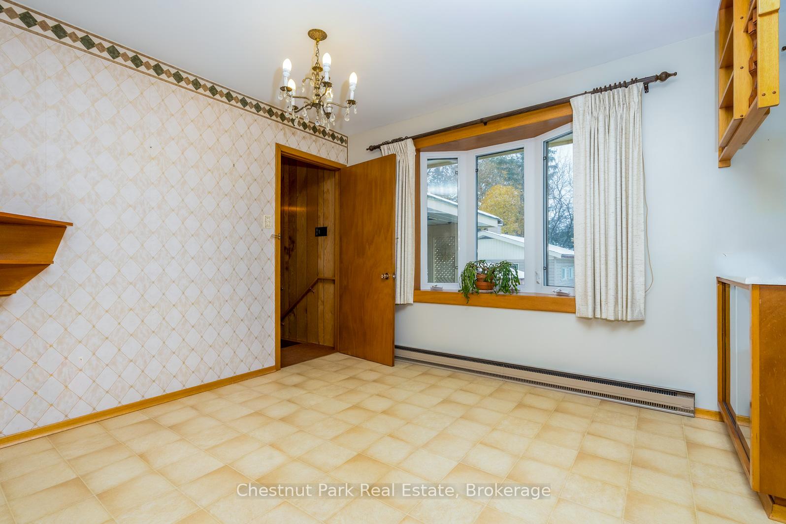 Photo 11 of 185 Walnut Street, Collingwood — HOMEH