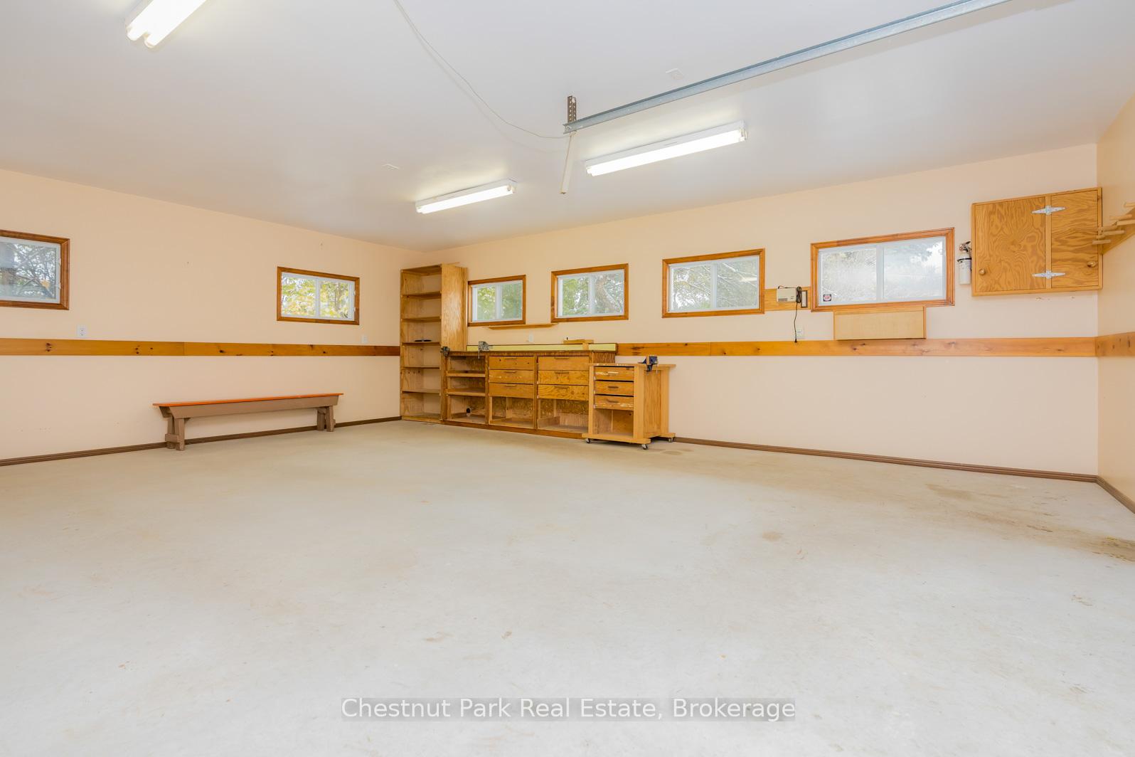 Photo 23 of 185 Walnut Street, Collingwood — HOMEH