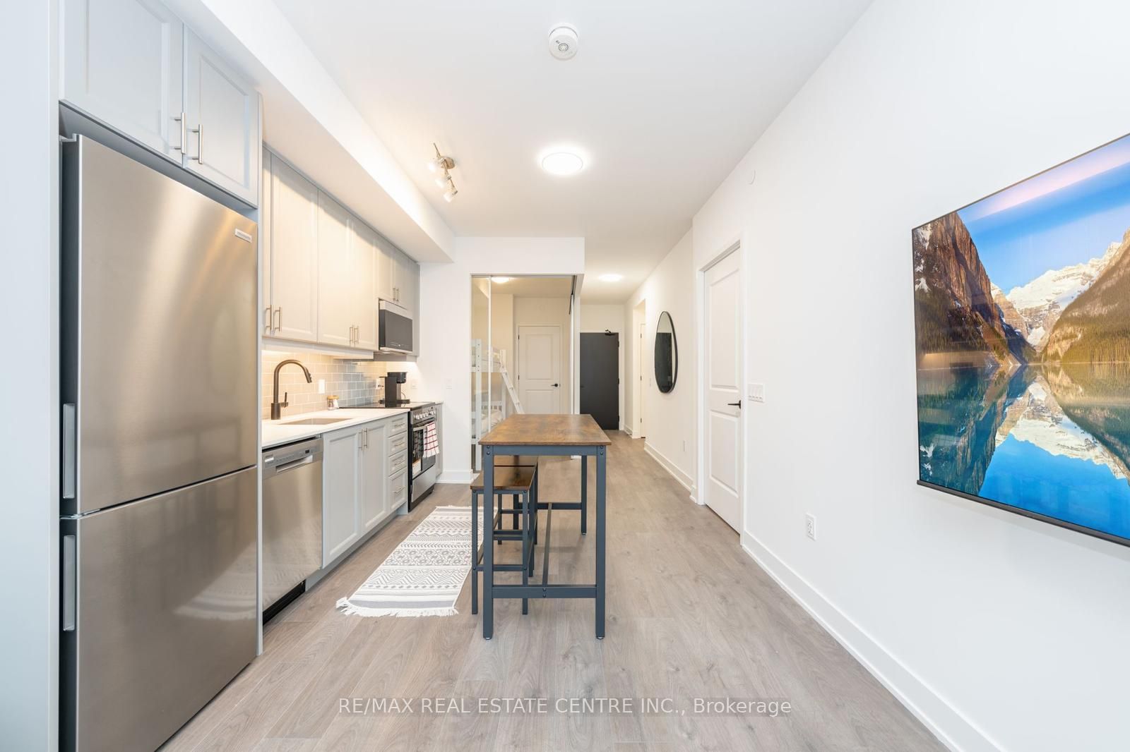 Photo 7 of Unit 313, 2343 Khalsa Gate, Oakville, Westmount — HOMEH
