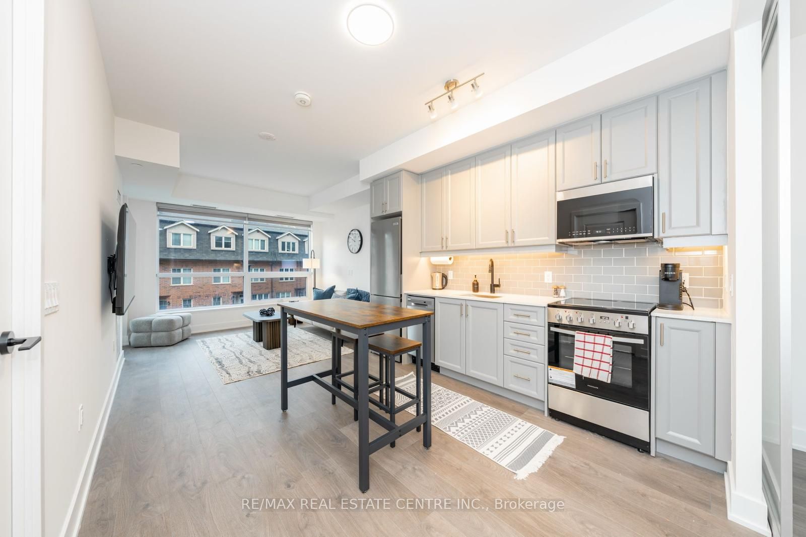 Photo 13 of Unit 313, 2343 Khalsa Gate, Oakville, Westmount — HOMEH