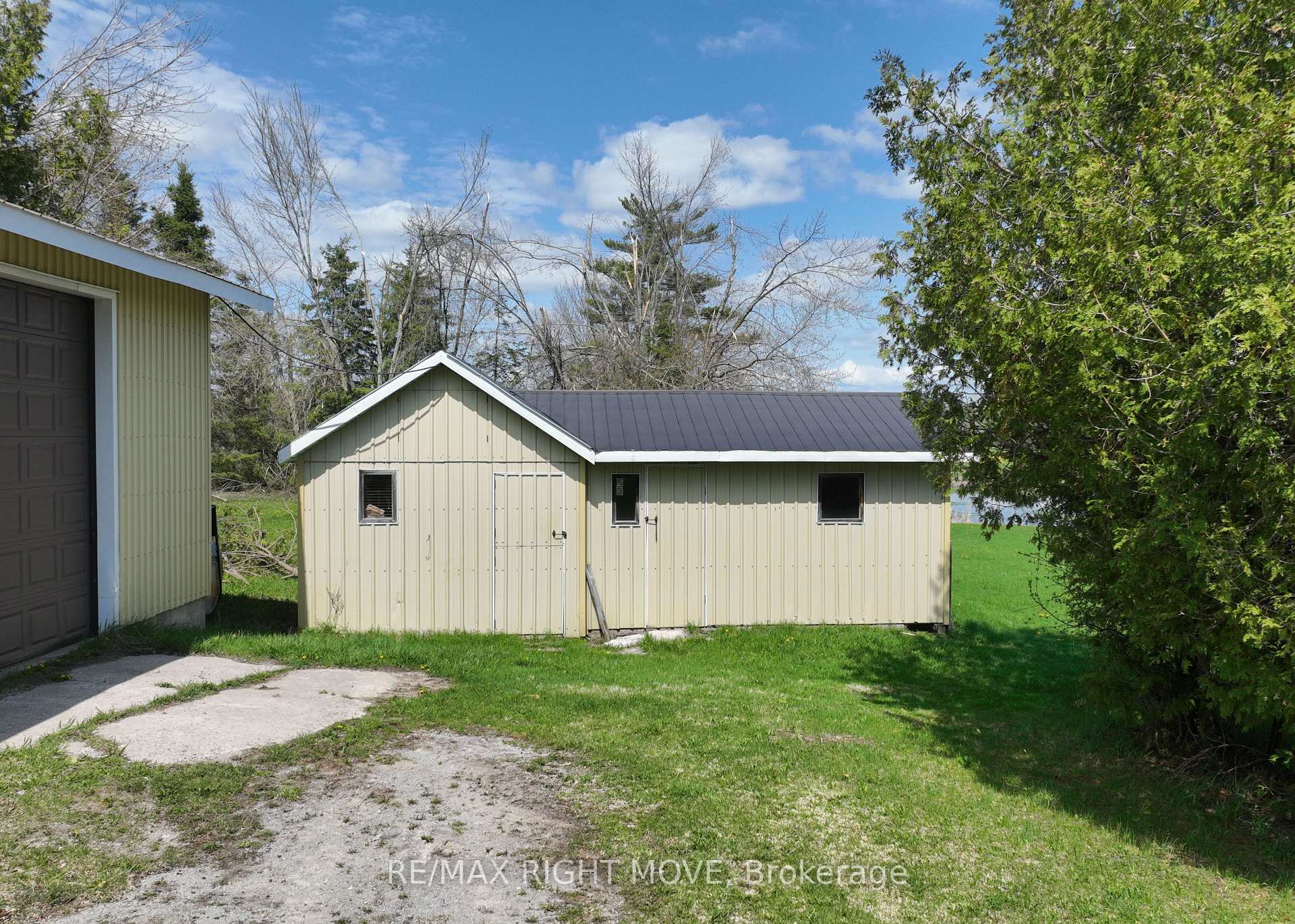 Photo 4 of 2723 Monck Road, Ramara, Rural Ramara — HOMEH