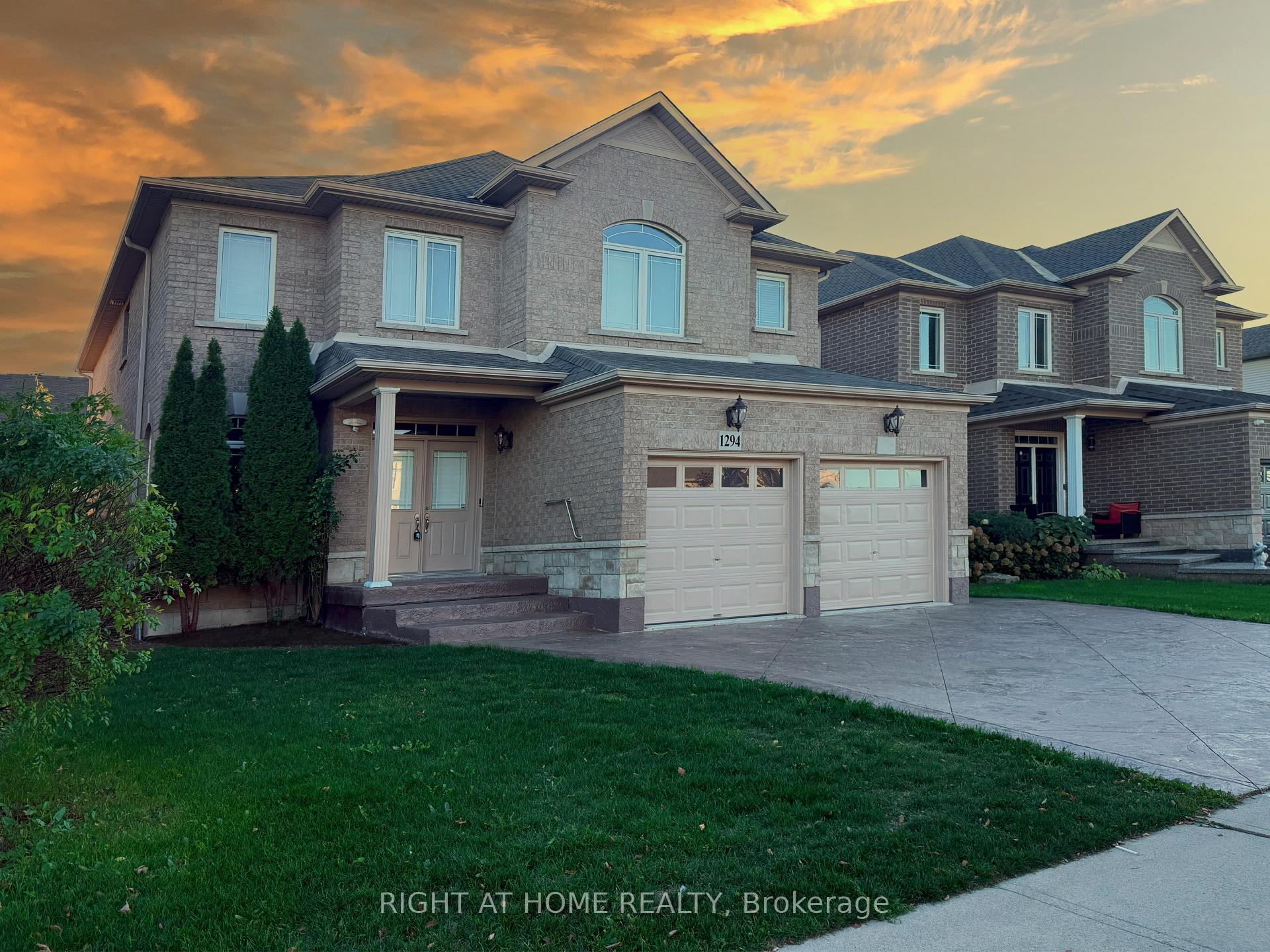 Photo 1 of 1294 Baseline Road, Hamilton, Winona Park — HOMEH