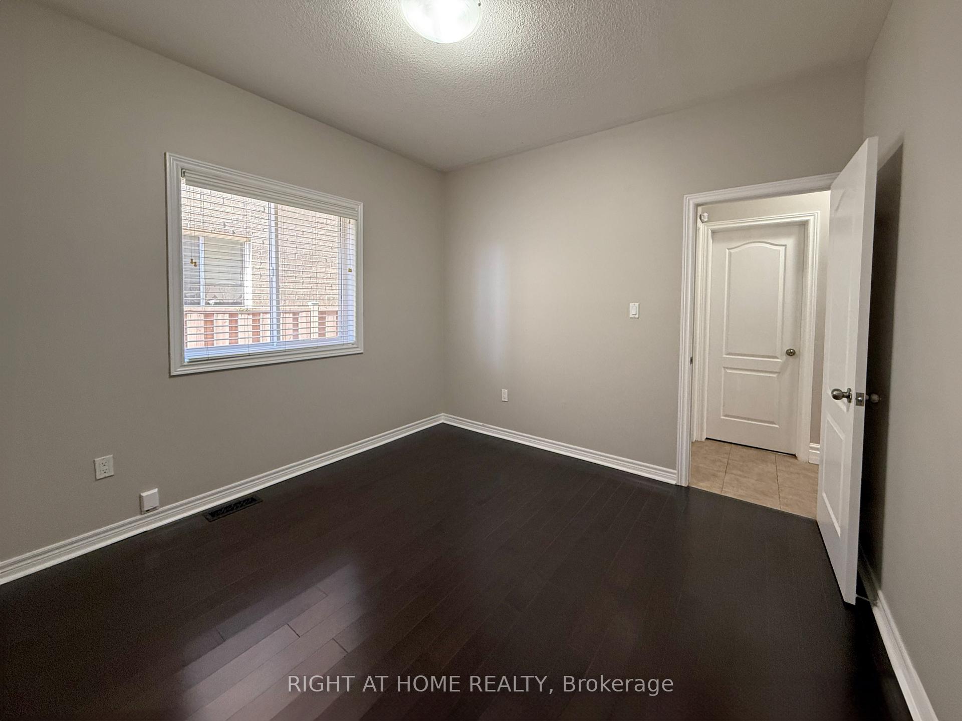 Photo 7 of 1294 Baseline Road, Hamilton, Winona Park — HOMEH