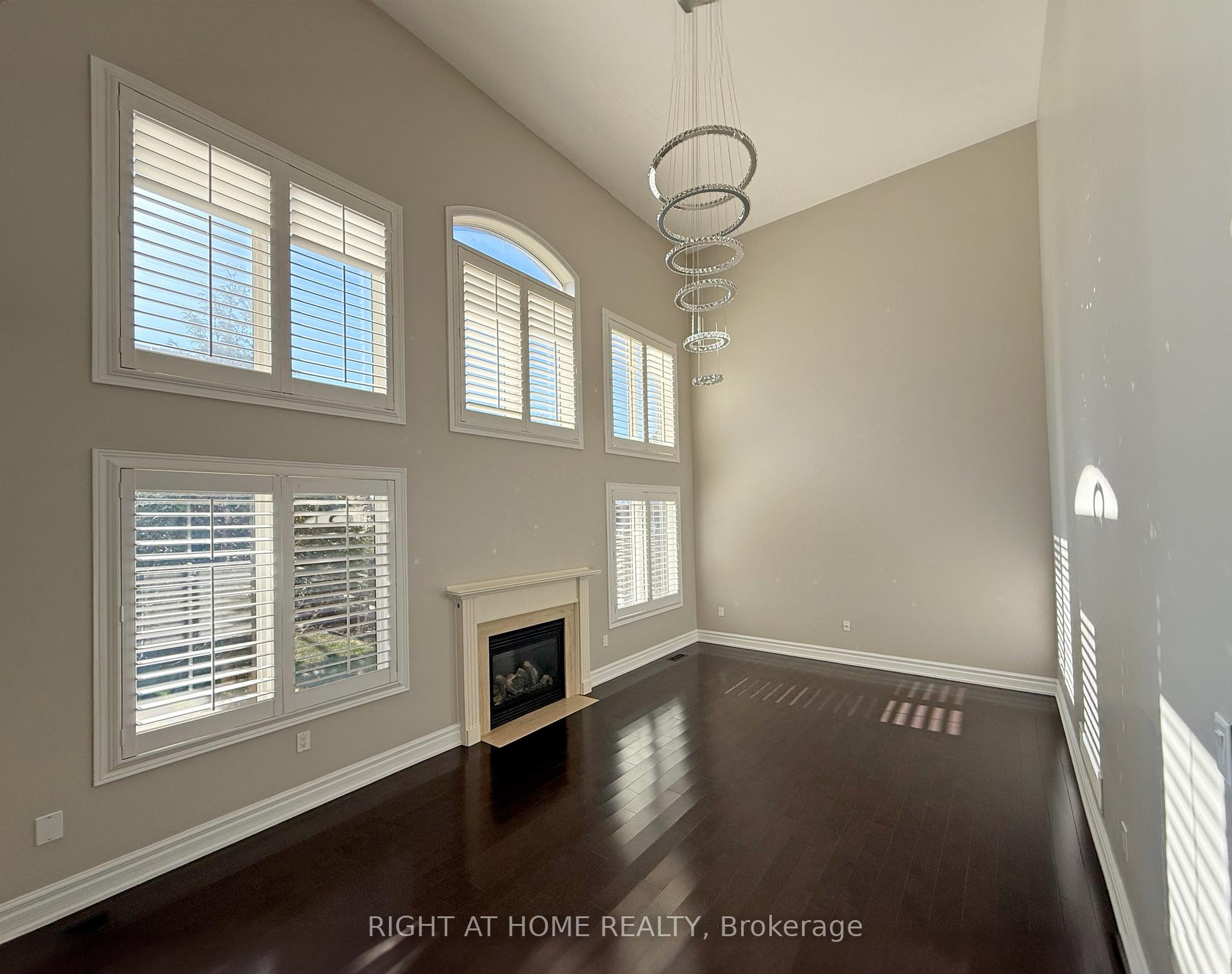 Photo 11 of 1294 Baseline Road, Hamilton, Winona Park — HOMEH