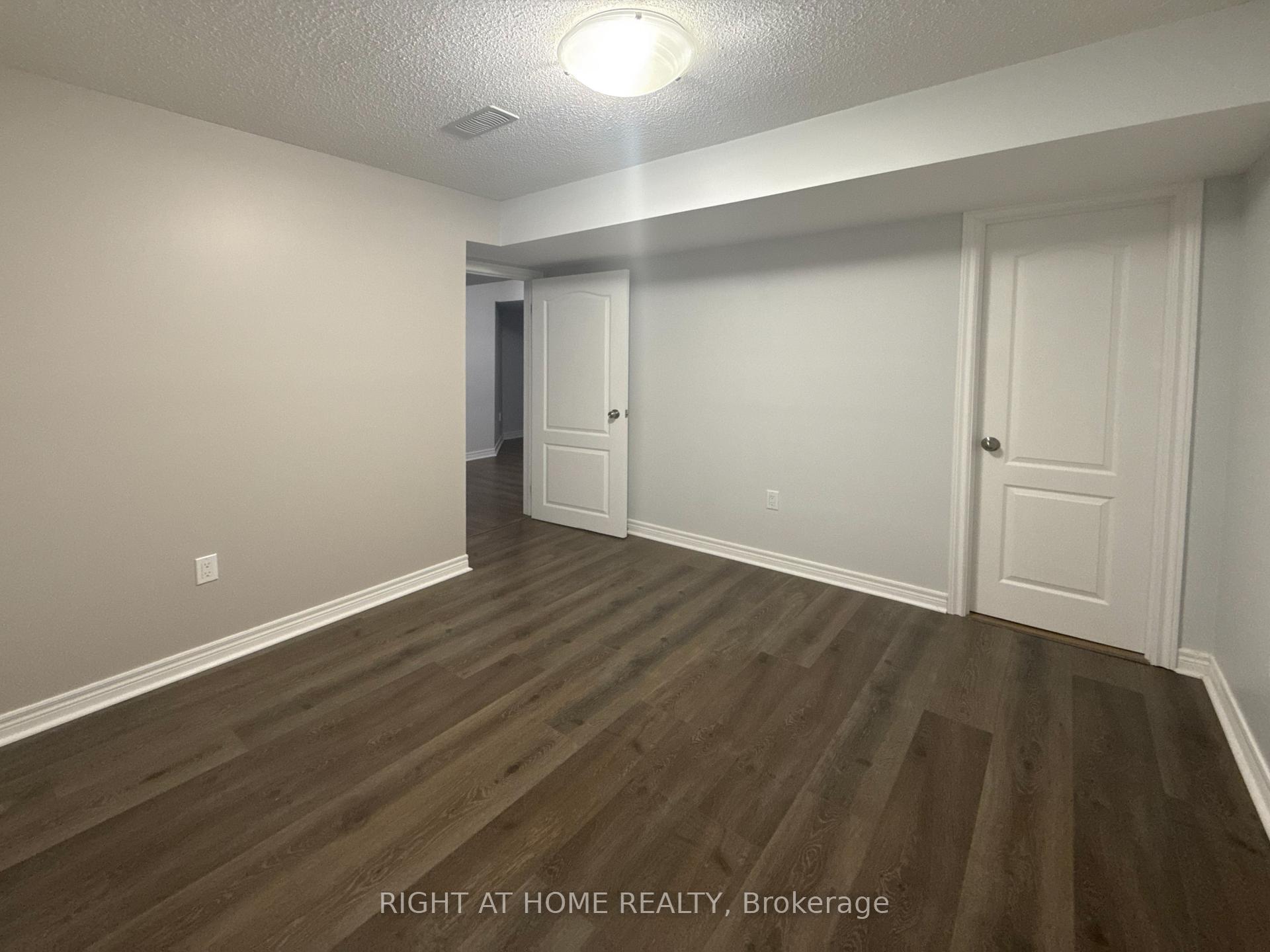 Photo 35 of 1294 Baseline Road, Hamilton, Winona Park — HOMEH
