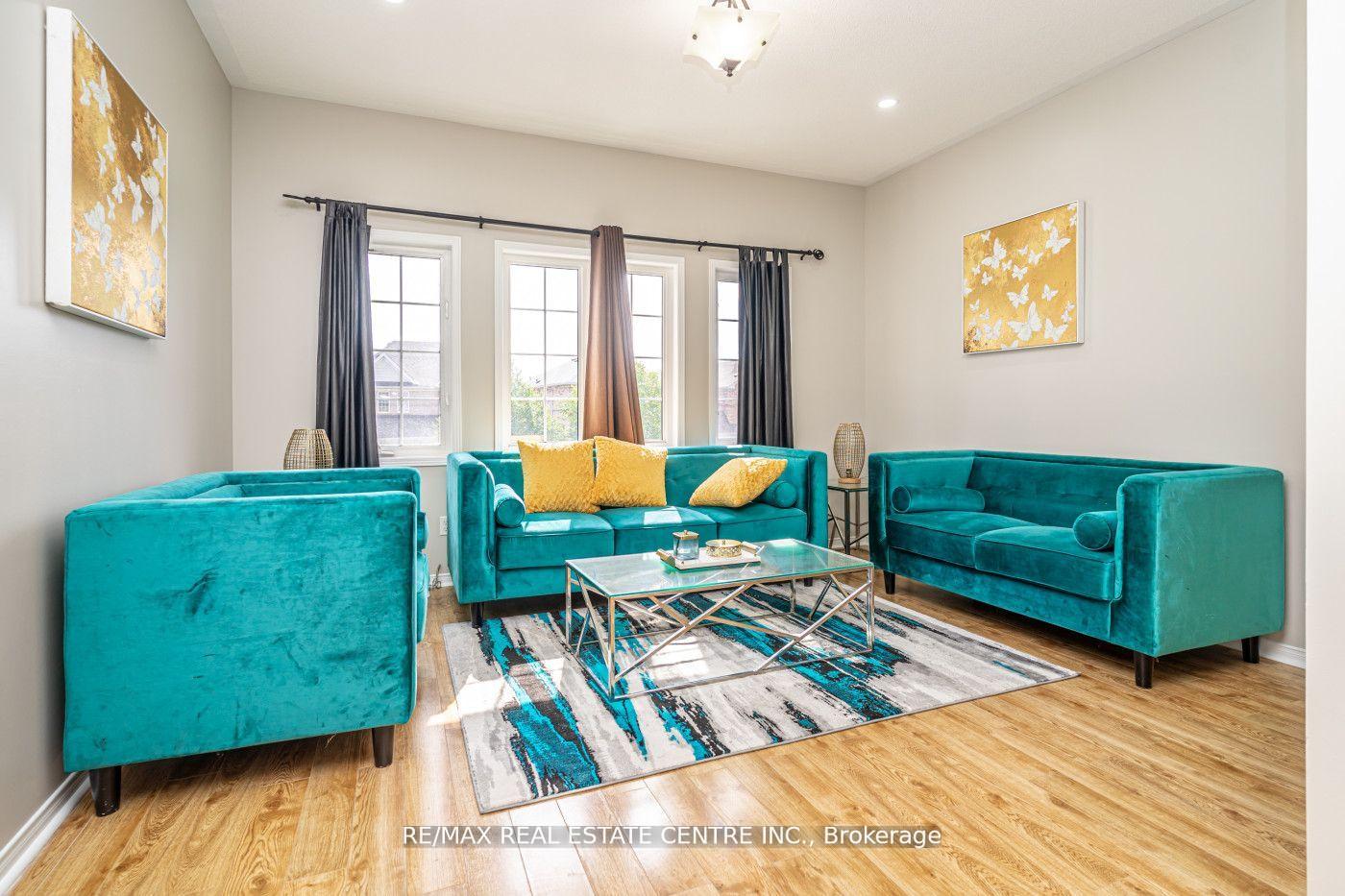 Photo 14 of 107 Crown Victoria Drive, Brampton, Fletcher's Meadow — HOMEH