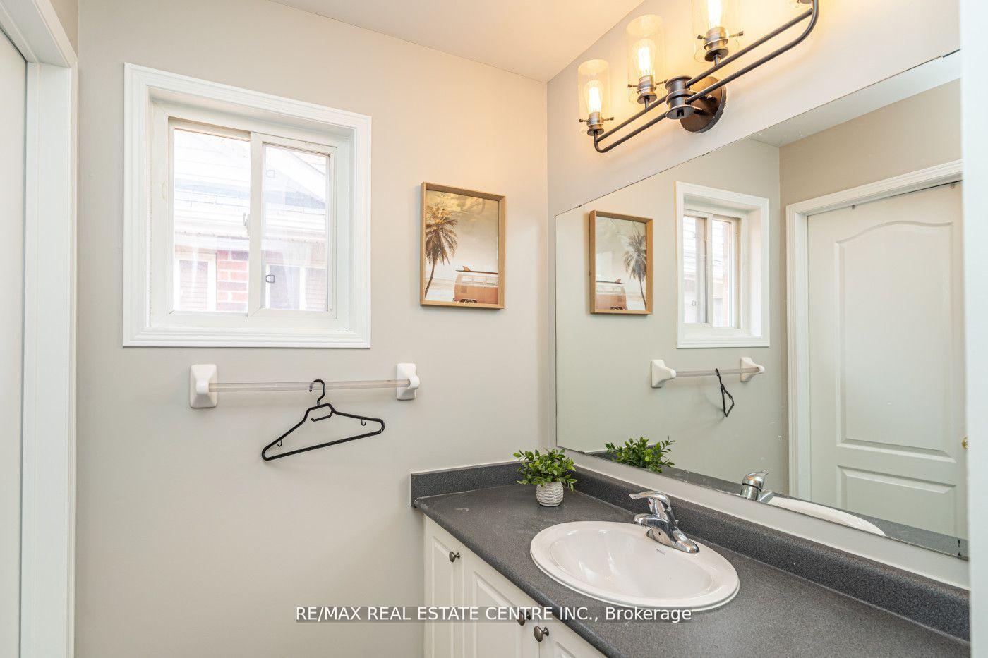 Photo 21 of 107 Crown Victoria Drive, Brampton, Fletcher's Meadow — HOMEH