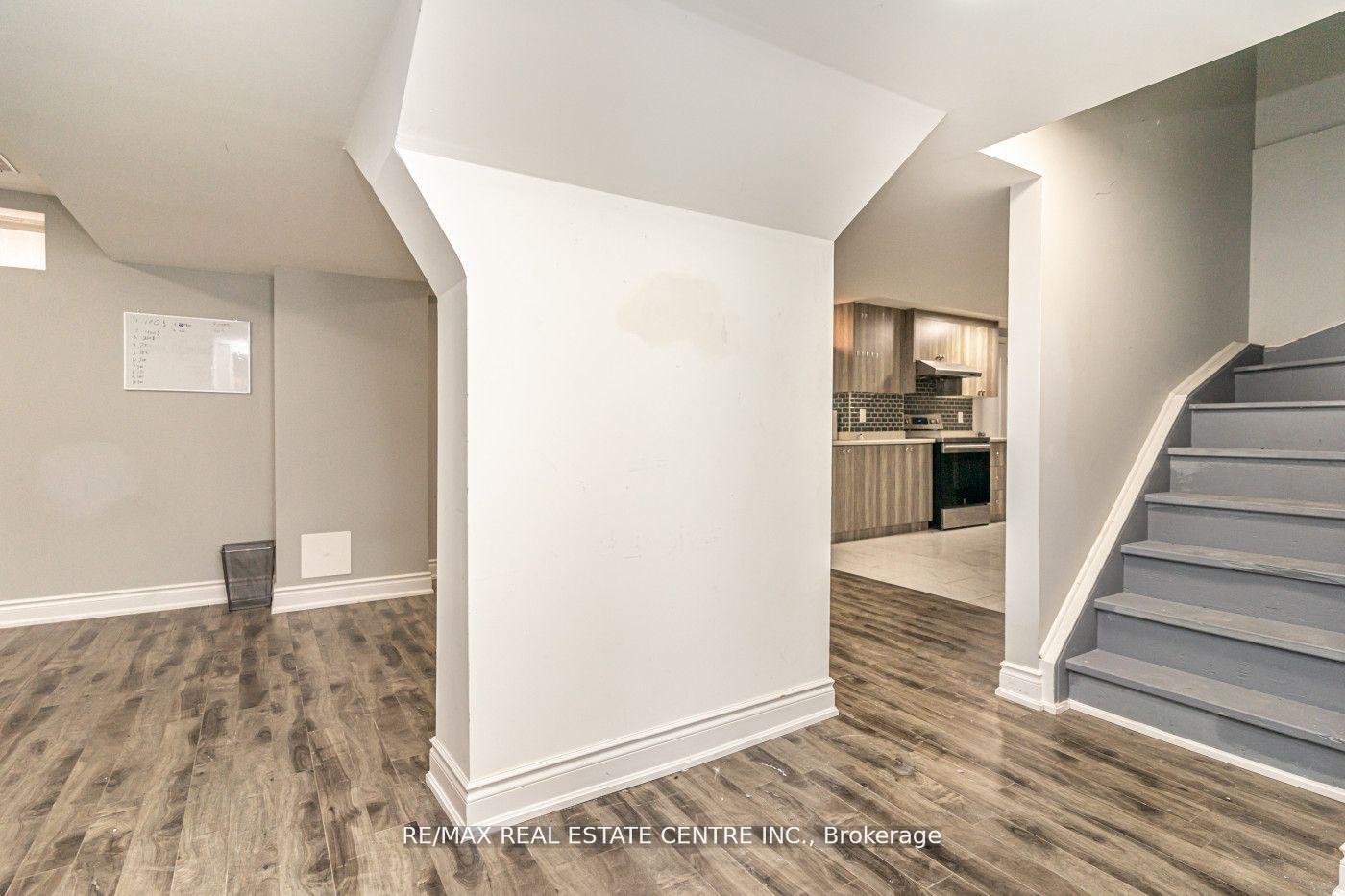 Photo 24 of 107 Crown Victoria Drive, Brampton, Fletcher's Meadow — HOMEH