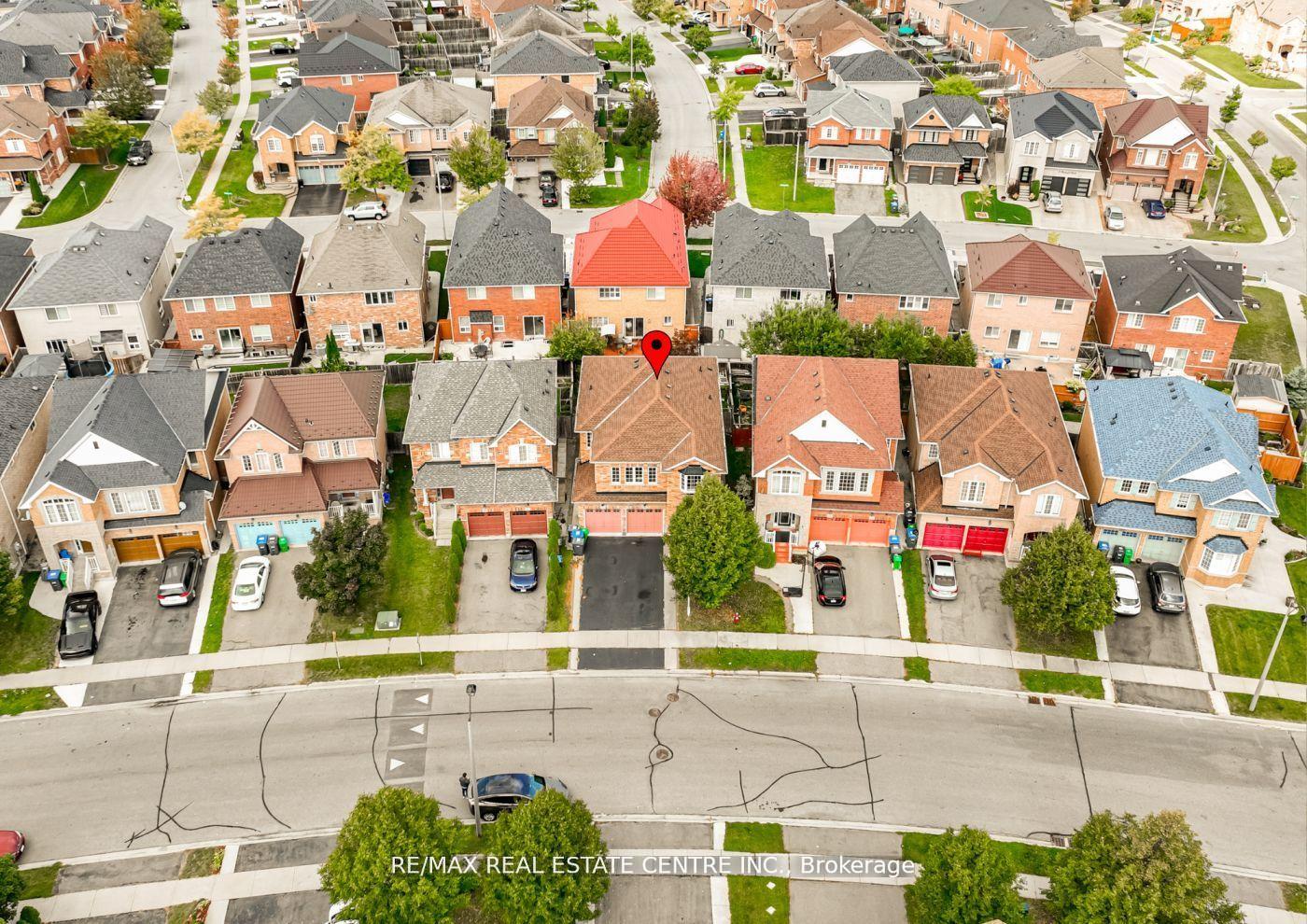 Photo 30 of 107 Crown Victoria Drive, Brampton, Fletcher's Meadow — HOMEH