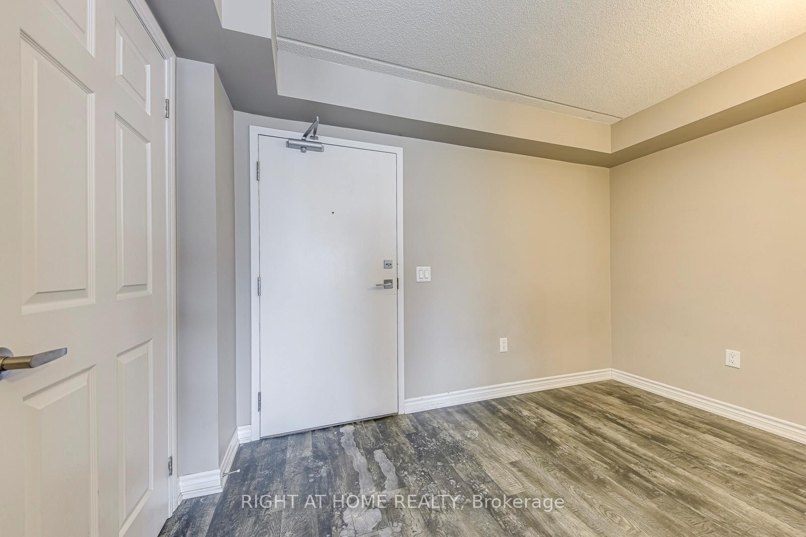 Photo 9 of Unit 1007, 716 Main Street E, Milton, Timberlea — HOMEH