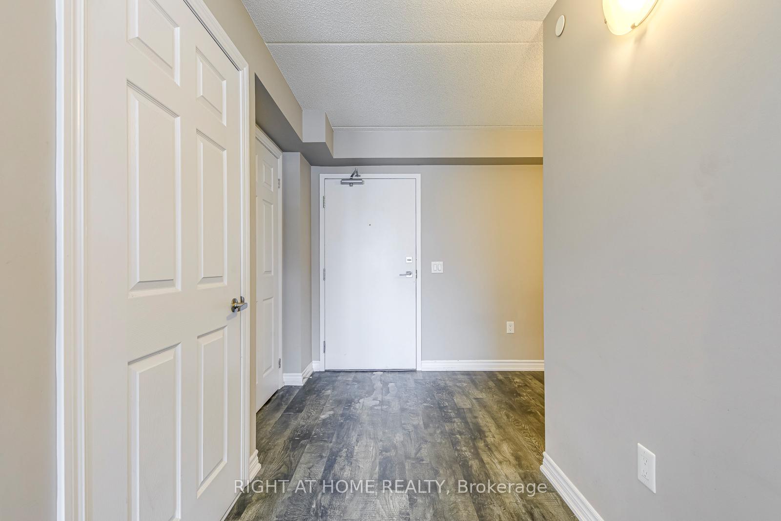 Photo 14 of Unit 1007, 716 Main Street E, Milton, Timberlea — HOMEH