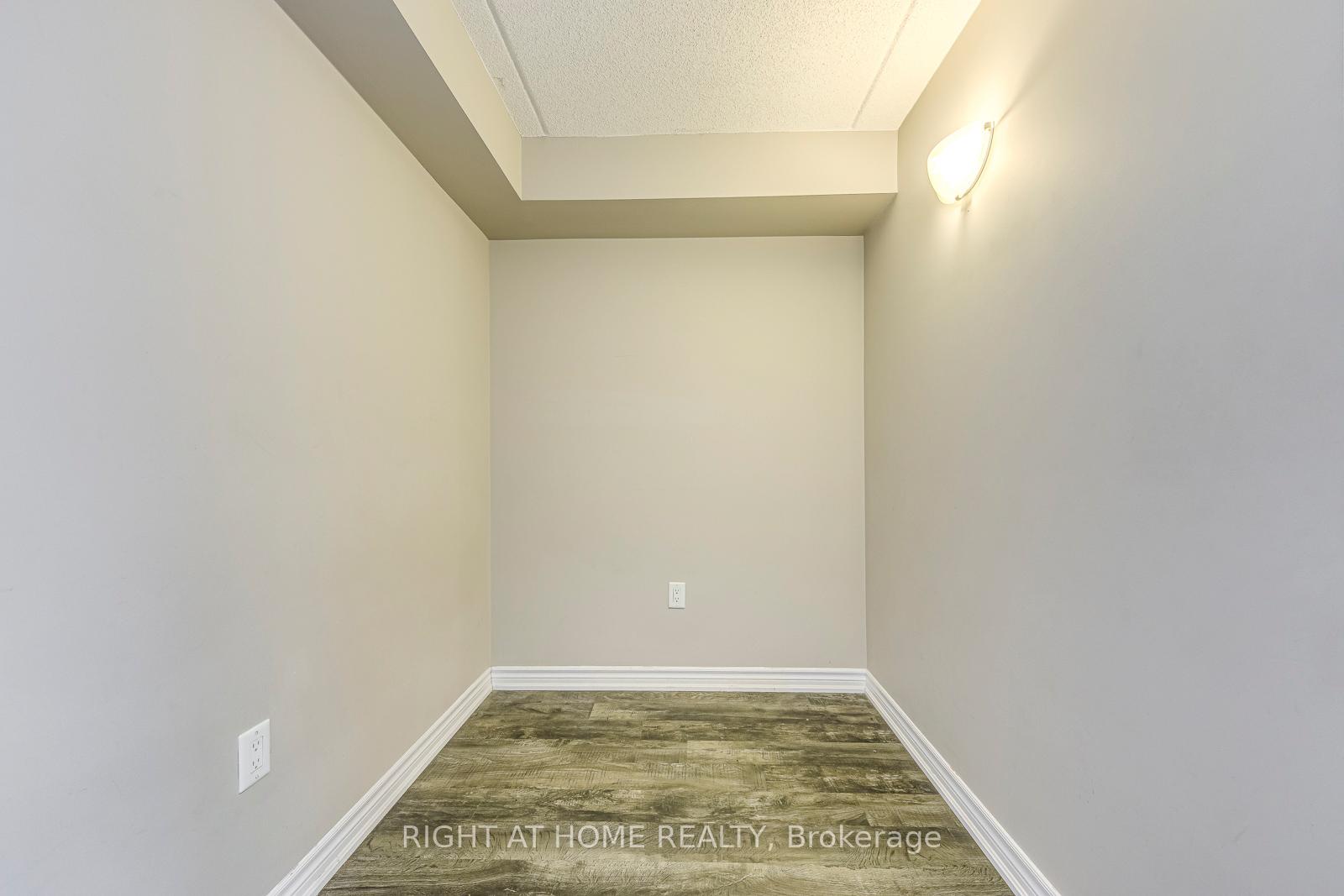 Photo 4 of Unit 1007, 716 Main Street E, Milton, Timberlea — HOMEH