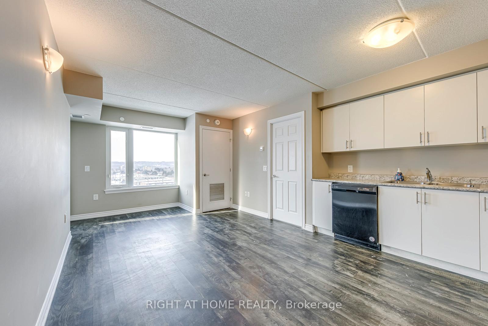 Photo 15 of Unit 1007, 716 Main Street E, Milton, Timberlea — HOMEH