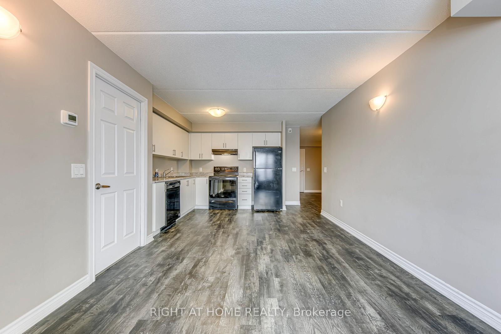 Photo 10 of Unit 1007, 716 Main Street E, Milton, Timberlea — HOMEH