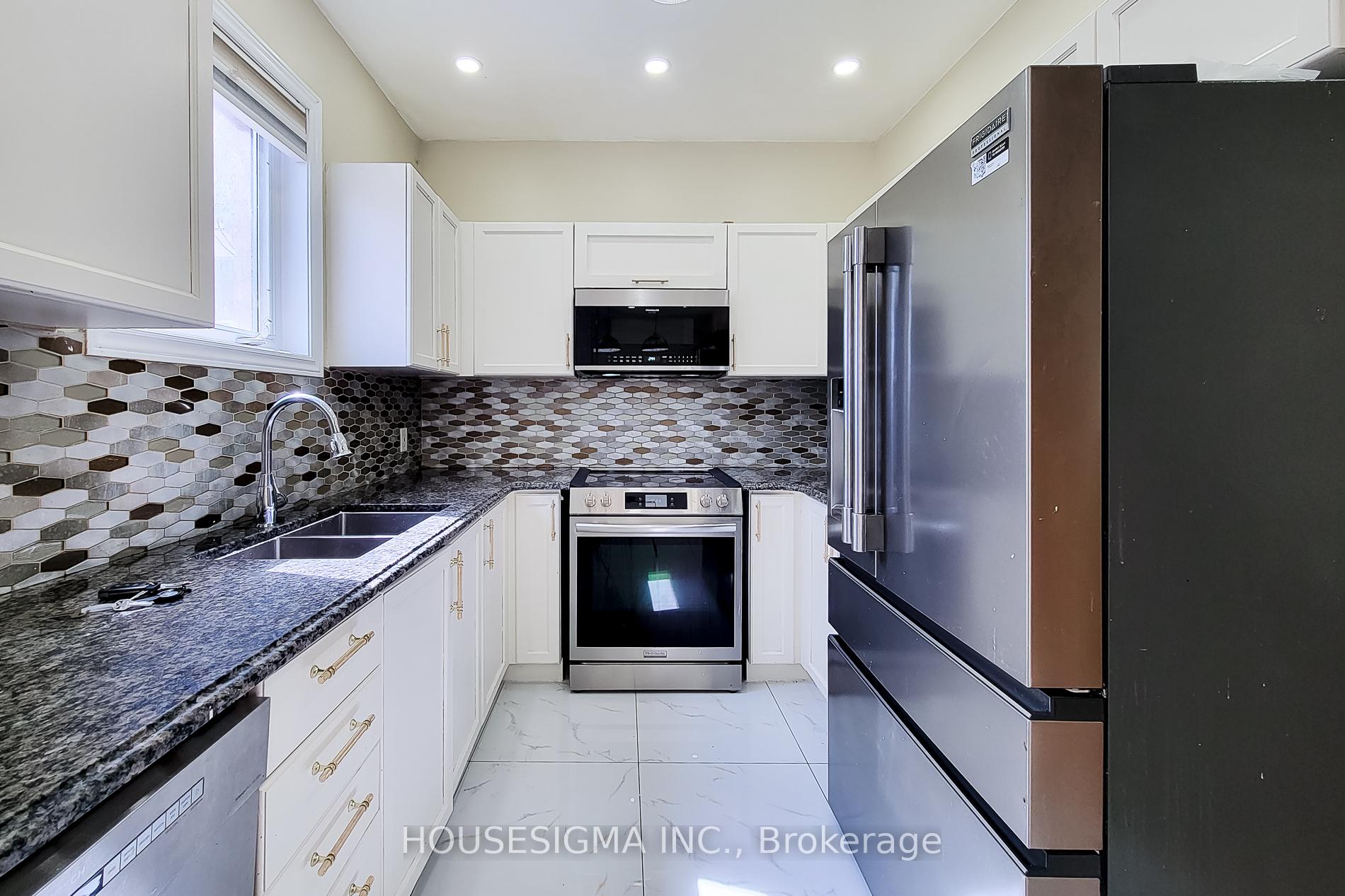 Photo 7 of Unit Main, 69 Peachwood Crescent, Hamilton, Stoney Creek — HOMEH