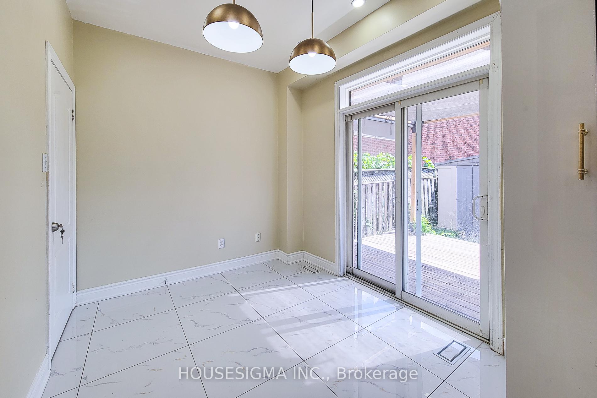 Photo 9 of Unit Main, 69 Peachwood Crescent, Hamilton, Stoney Creek — HOMEH