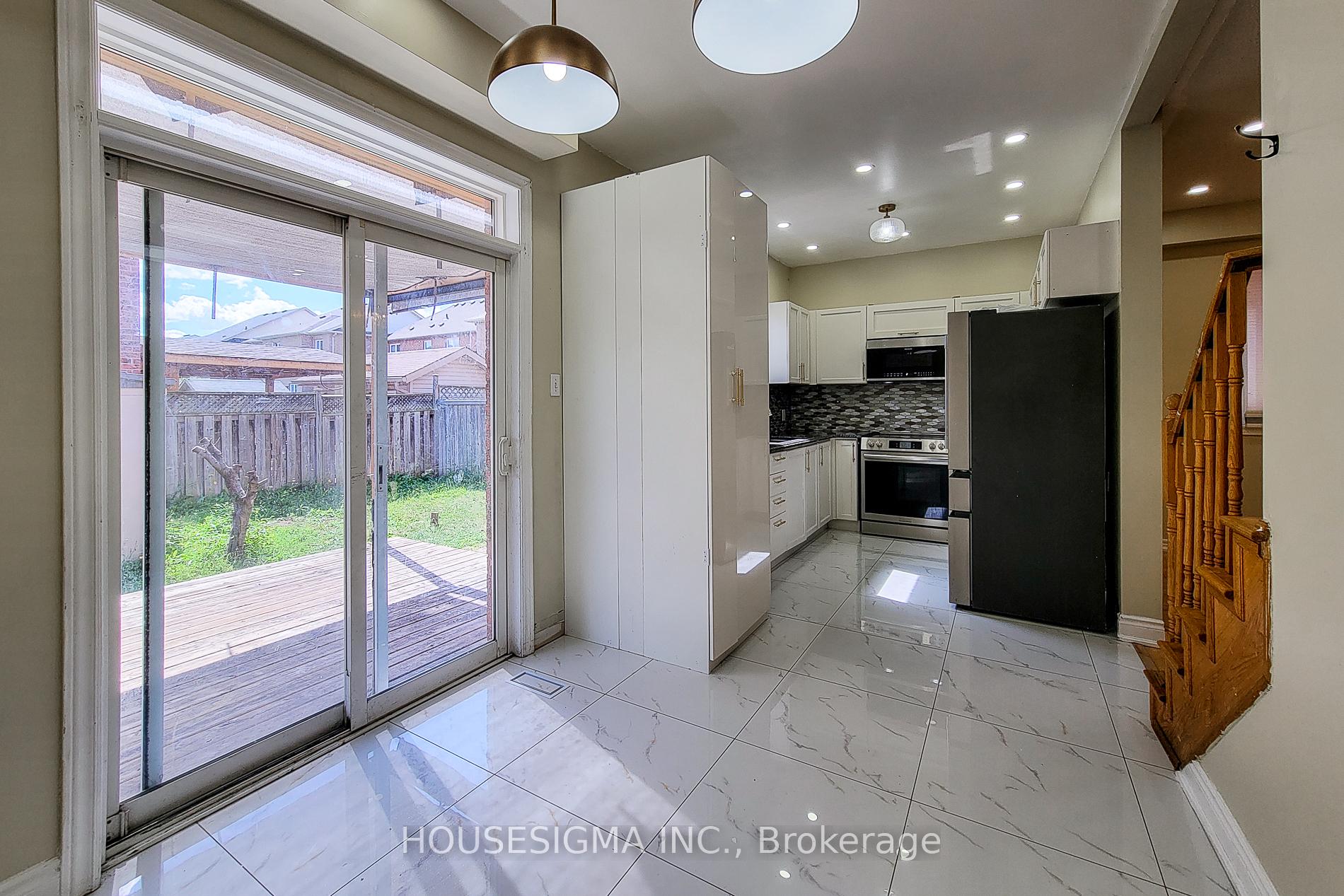 Photo 10 of Unit Main, 69 Peachwood Crescent, Hamilton, Stoney Creek — HOMEH