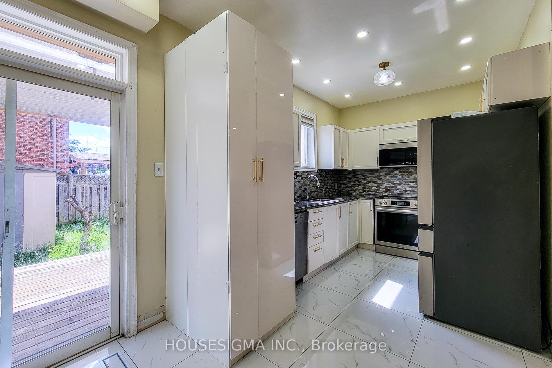 Photo 11 of Unit Main, 69 Peachwood Crescent, Hamilton, Stoney Creek — HOMEH