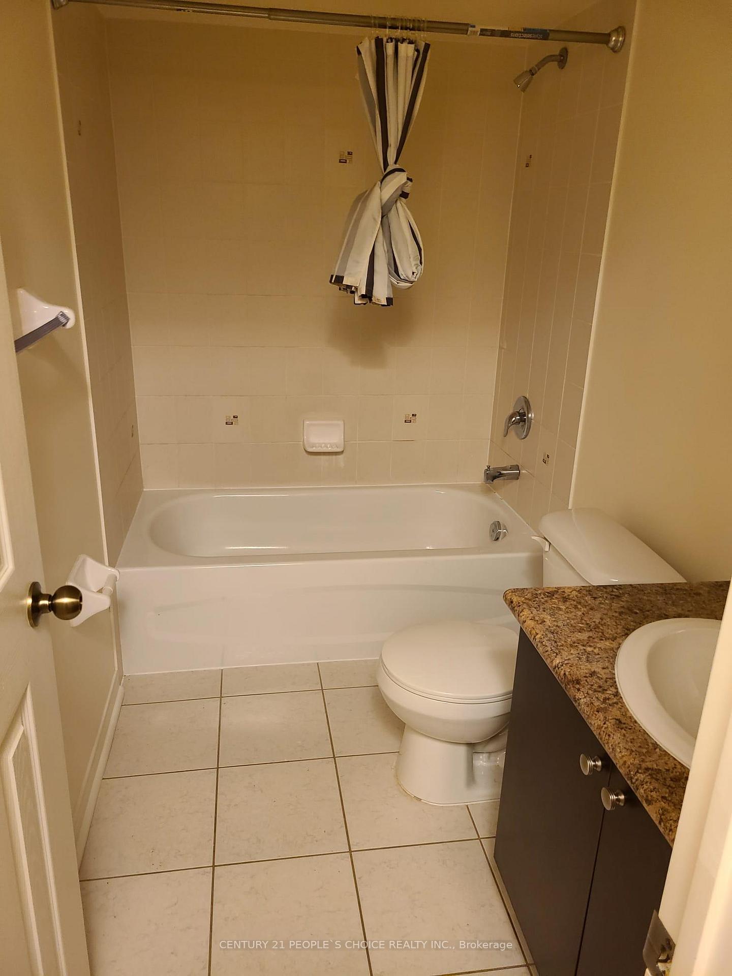 Photo 7 of Unit (Lower), 80 Gulfbrook Circle, Brampton, Heart Lake East — HOMEH