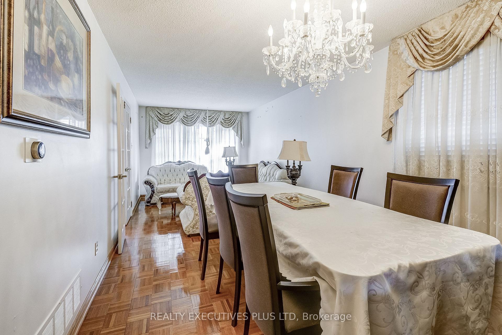 Photo 9 of 206 Vodden Street W, Brampton, Brampton West — HOMEH