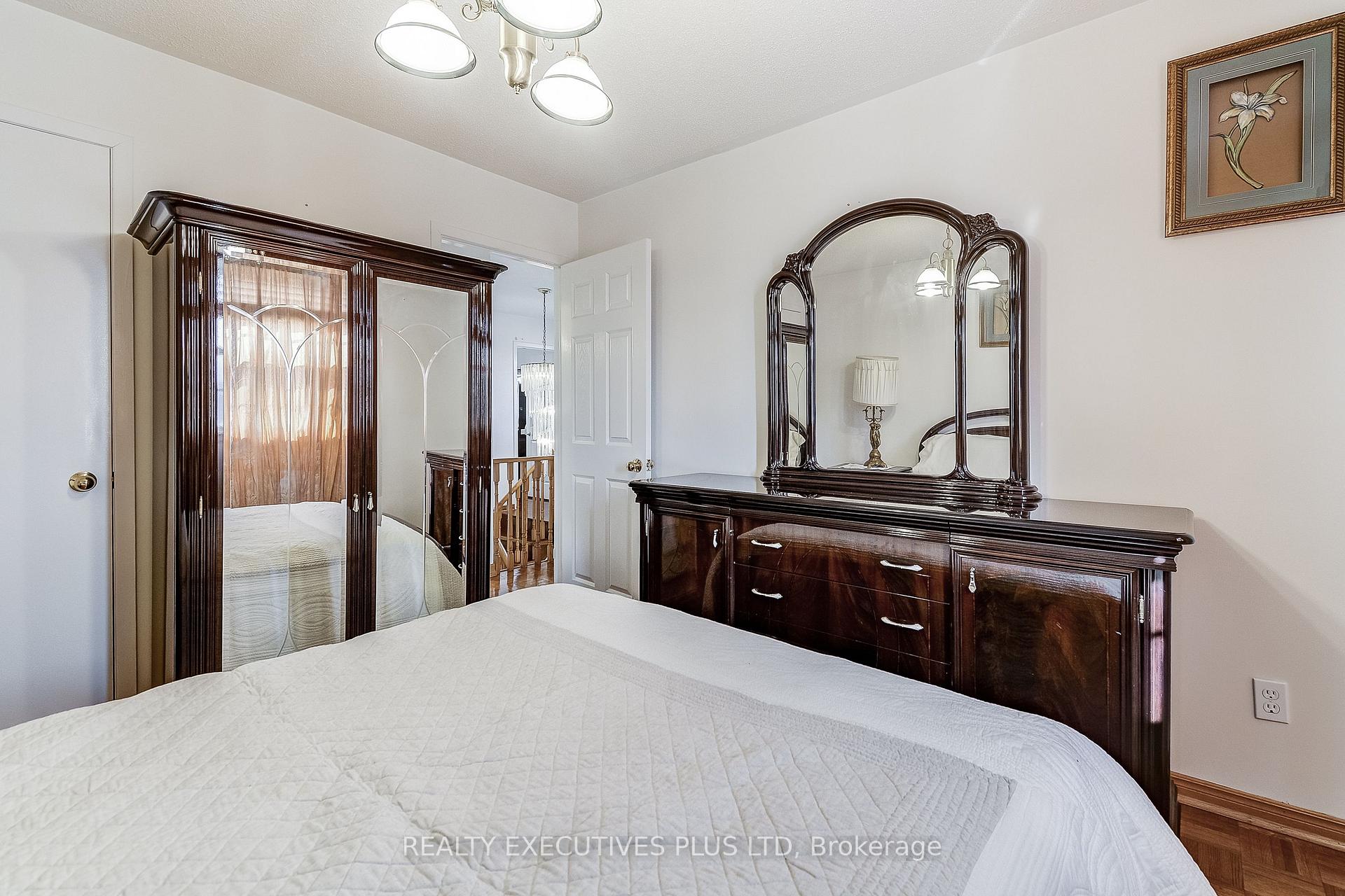 Photo 22 of 206 Vodden Street W, Brampton, Brampton West — HOMEH