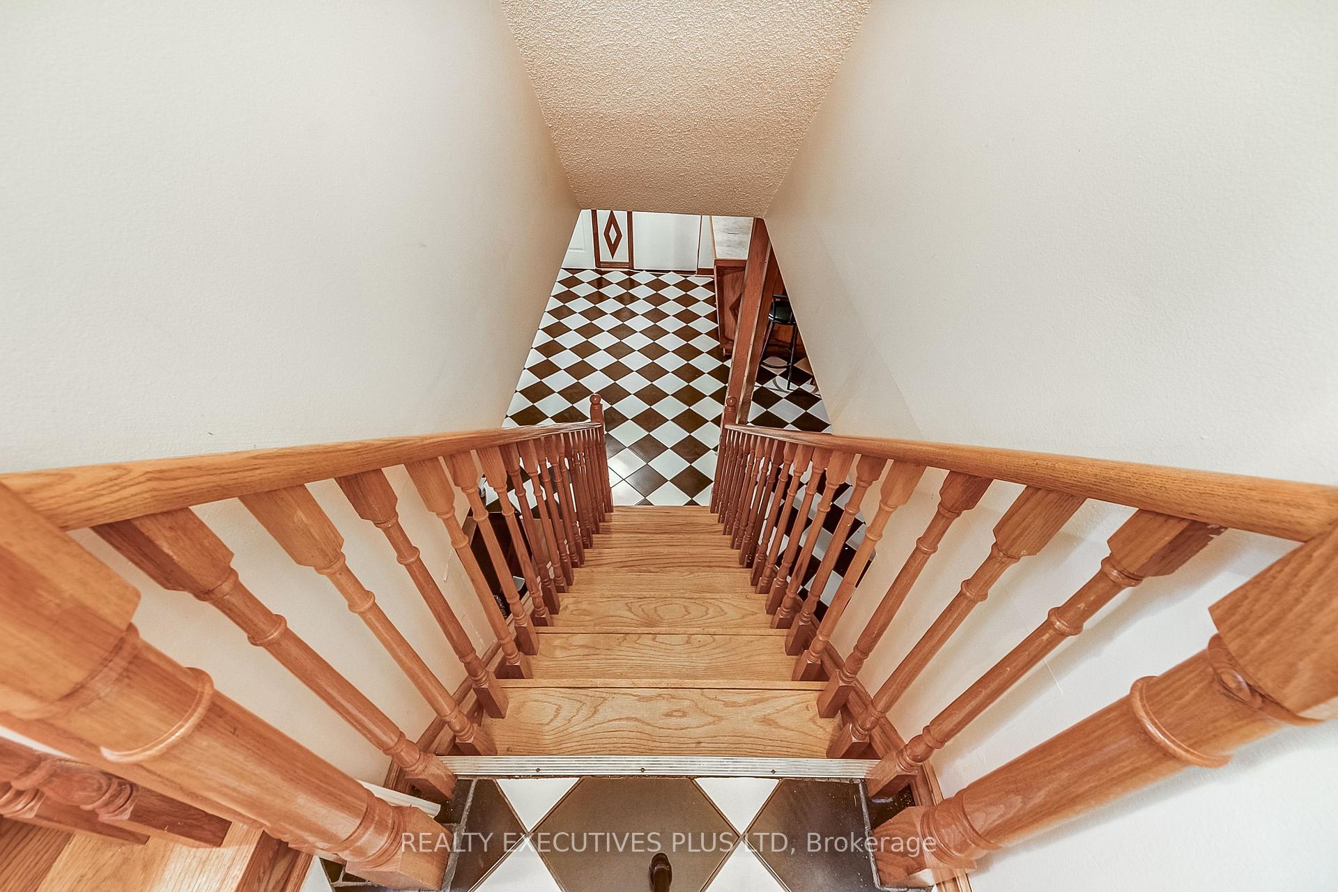Photo 17 of 206 Vodden Street W, Brampton, Brampton West — HOMEH