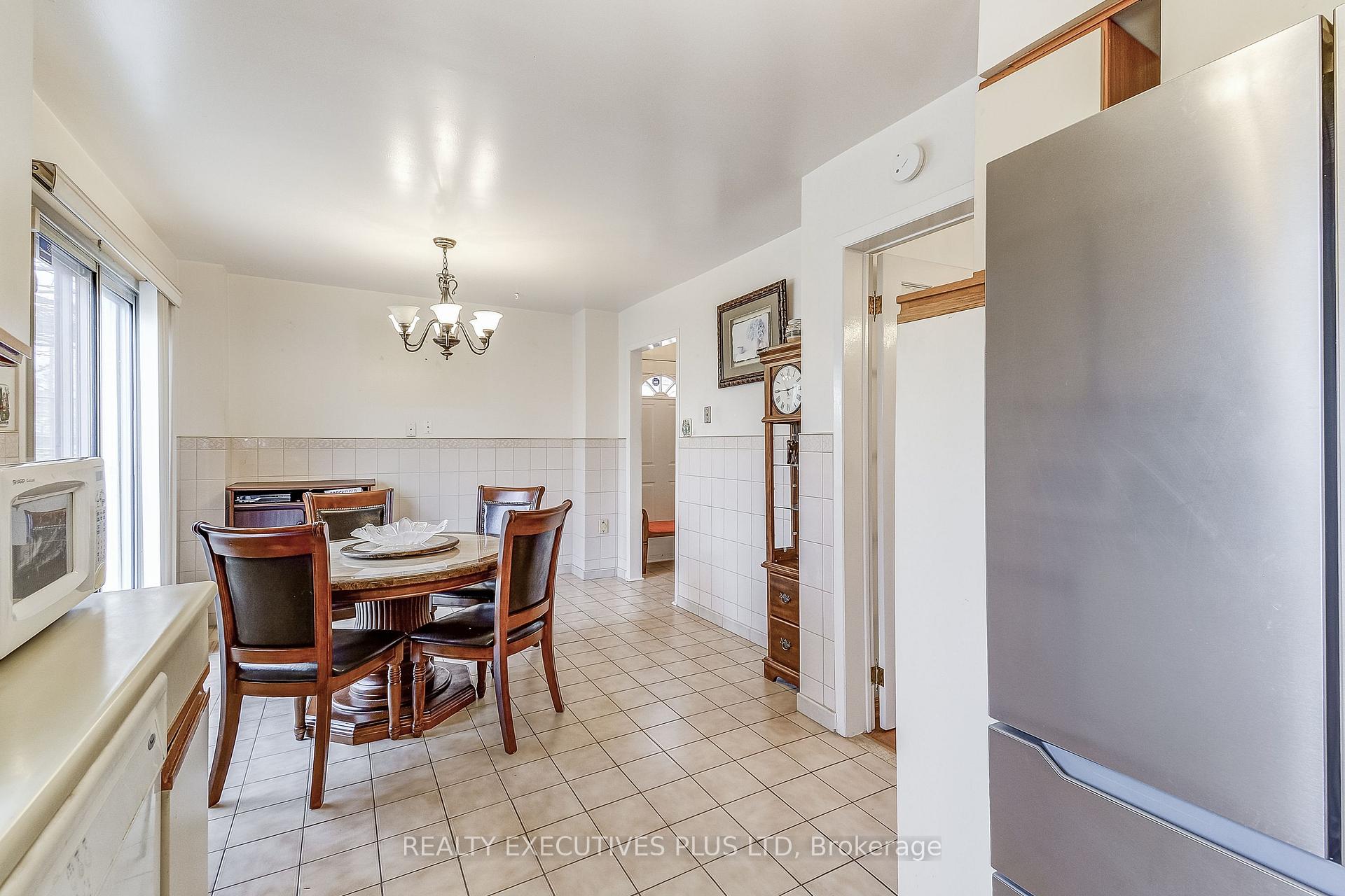 Photo 19 of 206 Vodden Street W, Brampton, Brampton West — HOMEH