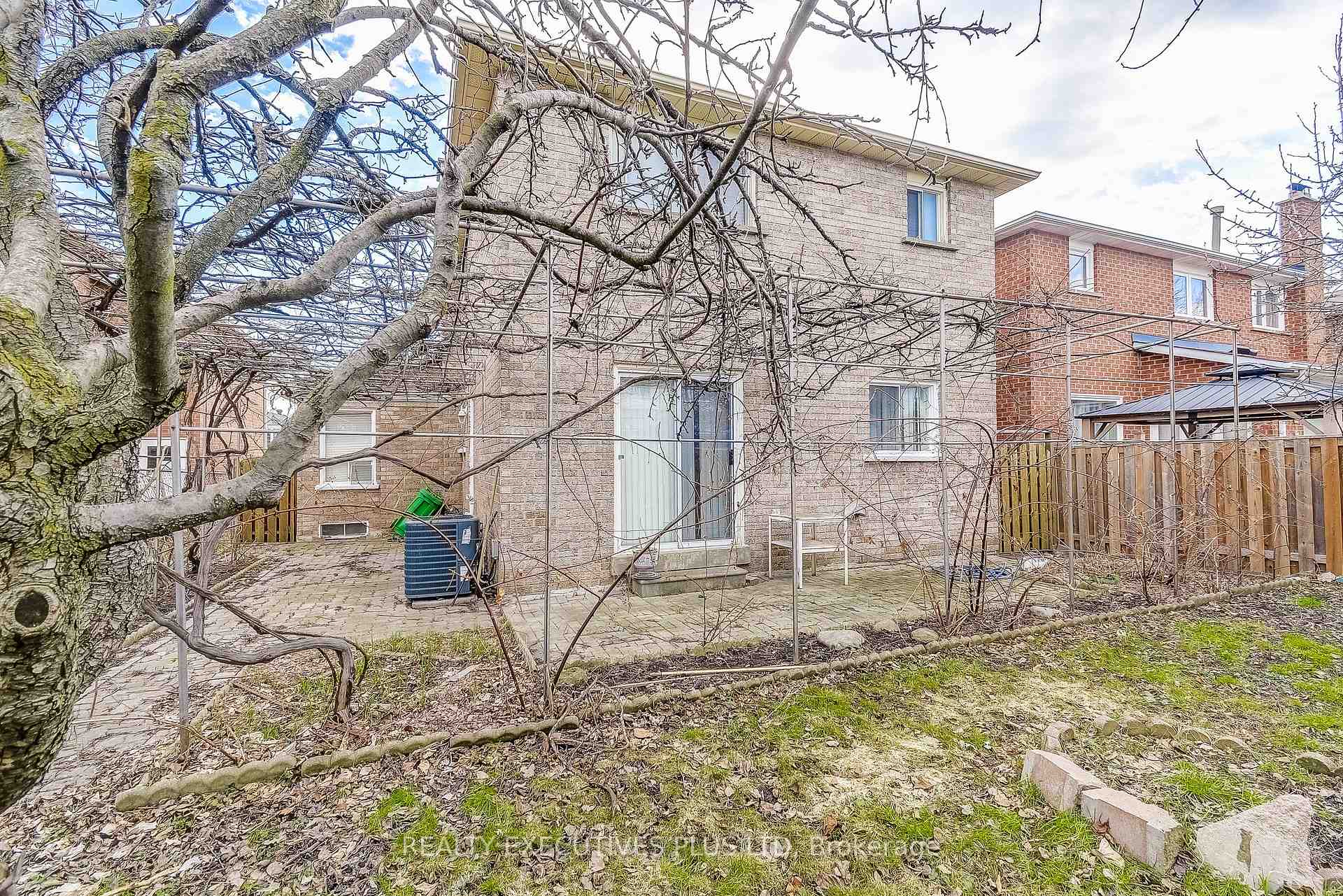 Photo 25 of 206 Vodden Street W, Brampton, Brampton West — HOMEH