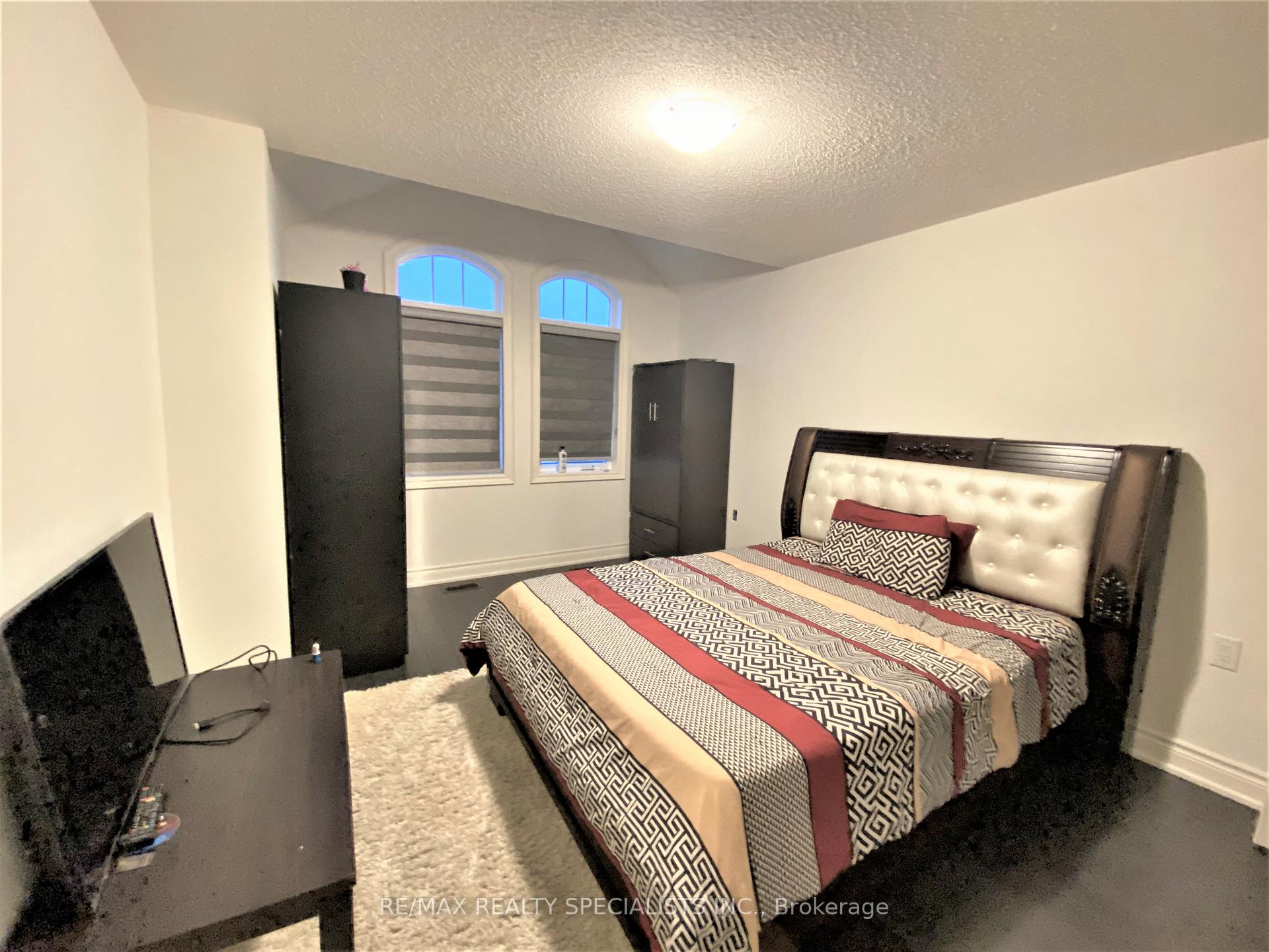 Photo 16 of Unit Upper Level, 56 Deer Ridge Trail, Caledon, Rural Caledon — HOMEH