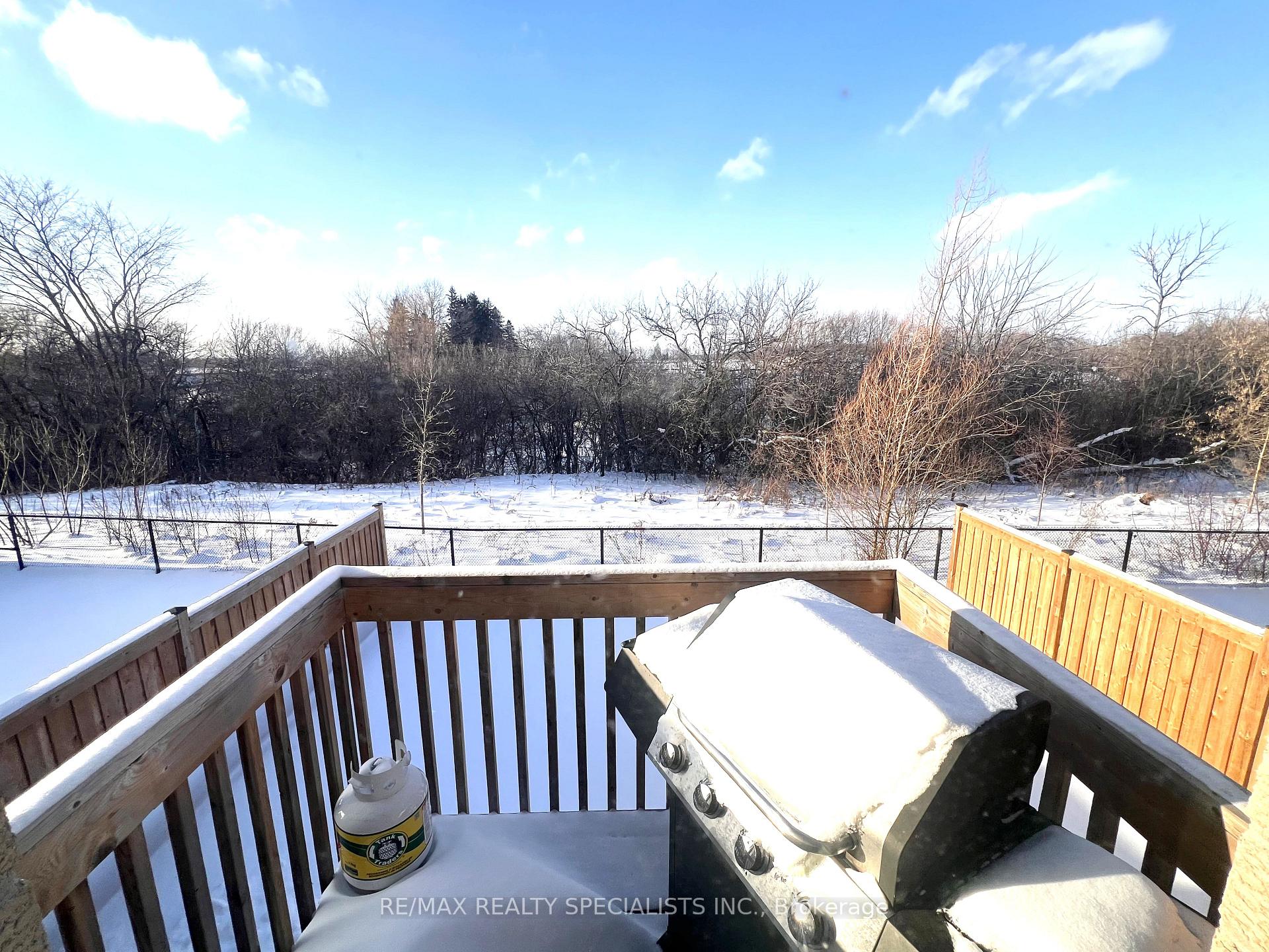 Photo 20 of Unit Upper Level, 56 Deer Ridge Trail, Caledon, Rural Caledon — HOMEH